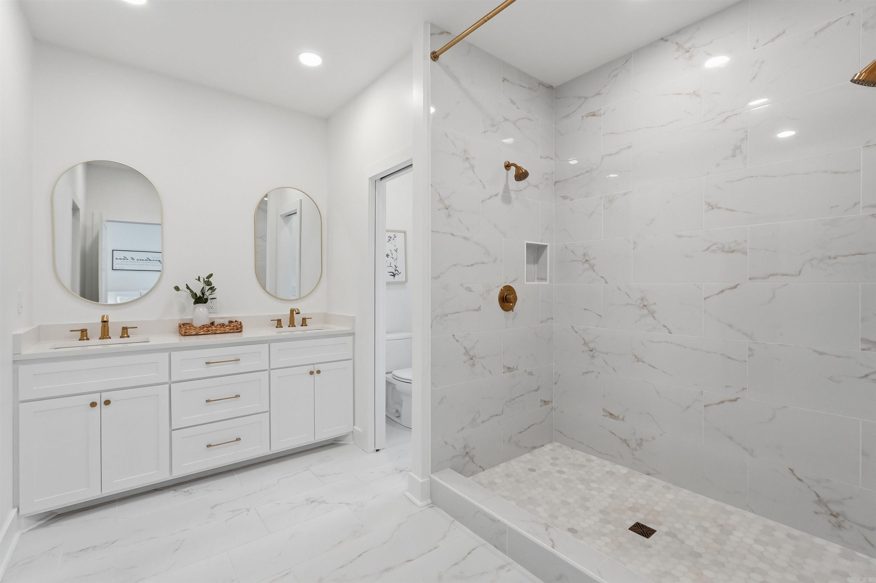 20301 Dwight Little  Roland, AR