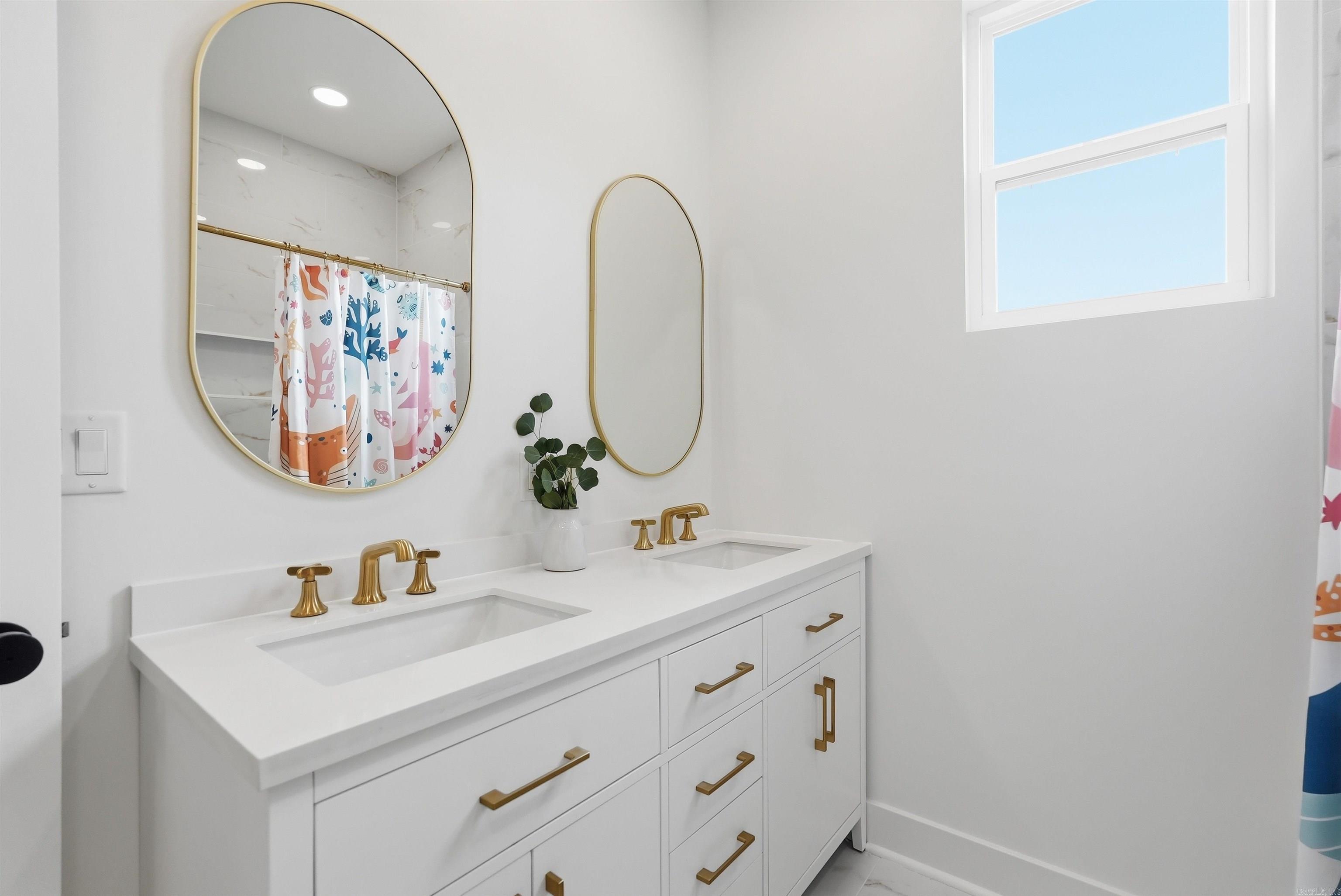 20301 Dwight Little  Roland, AR