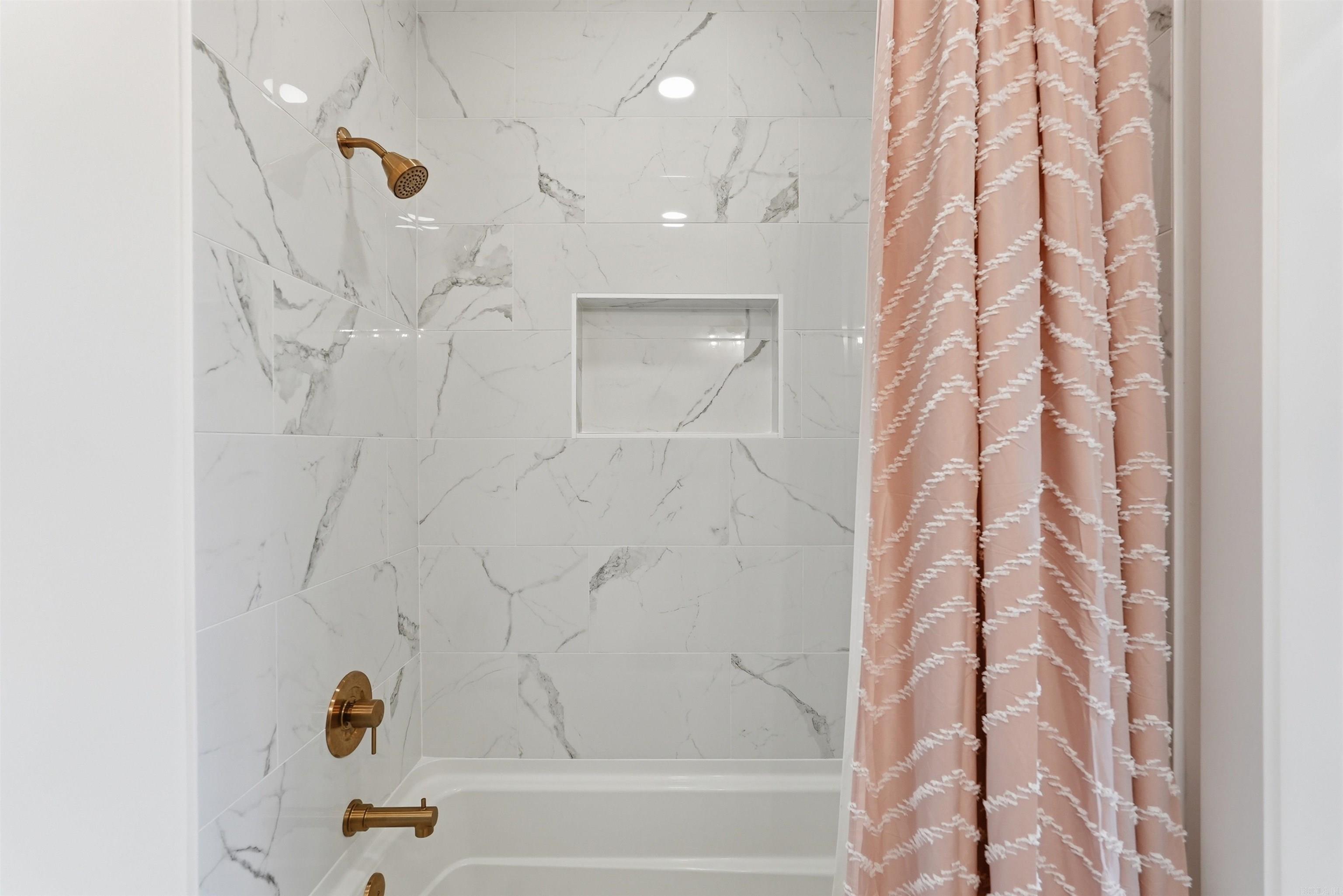 20301 Dwight Little  Roland, AR