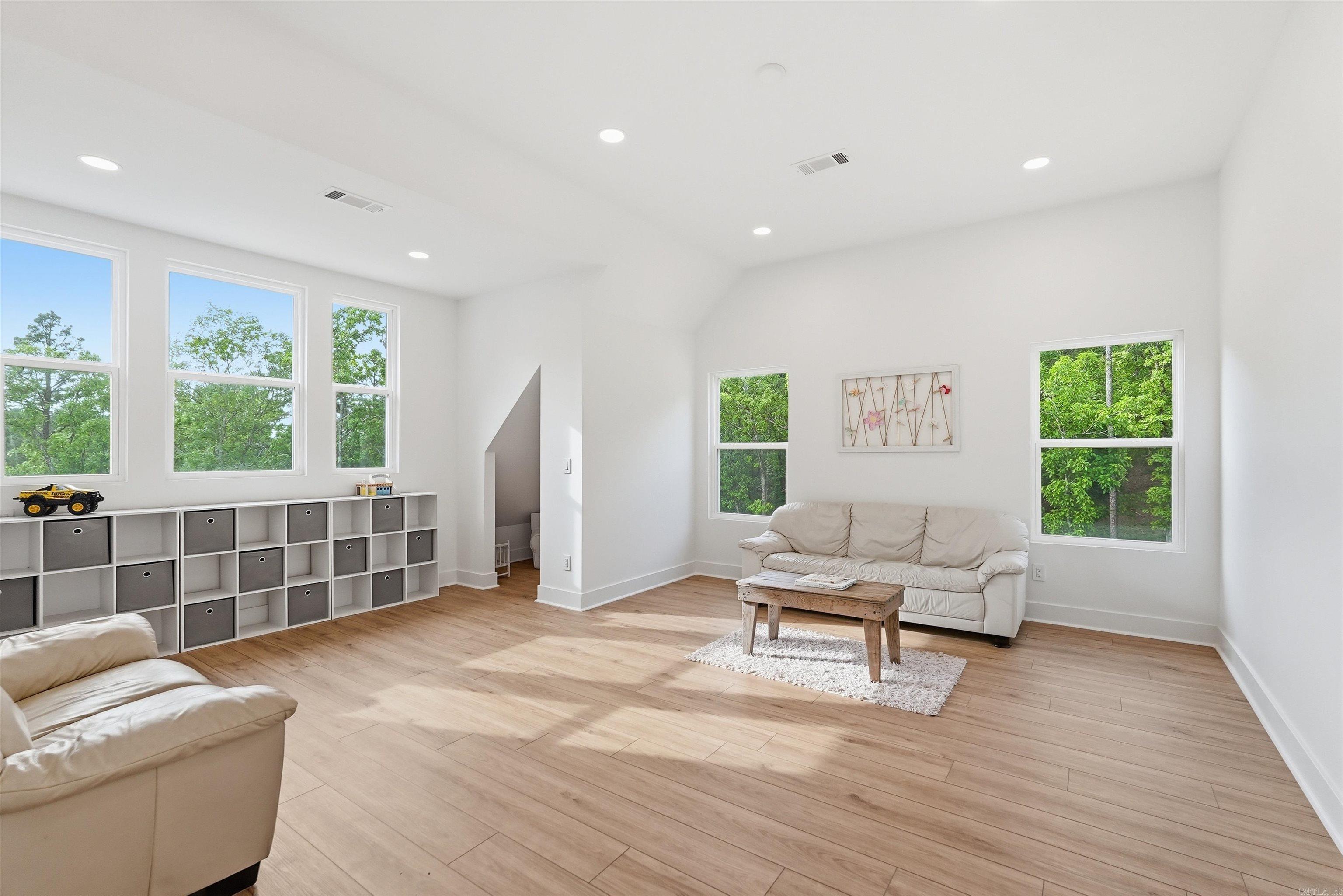 20301 Dwight Little  Roland, AR