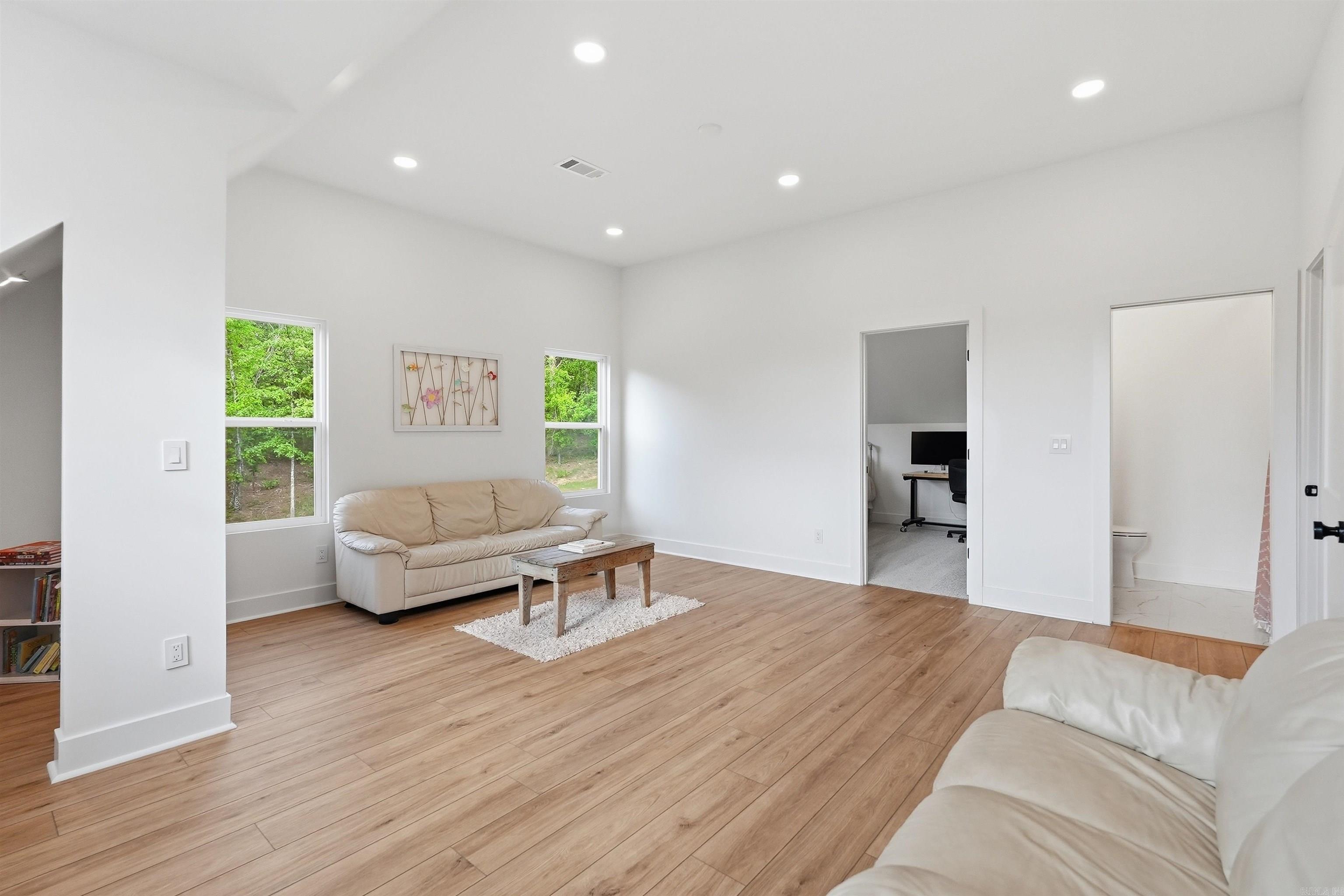 20301 Dwight Little  Roland, AR