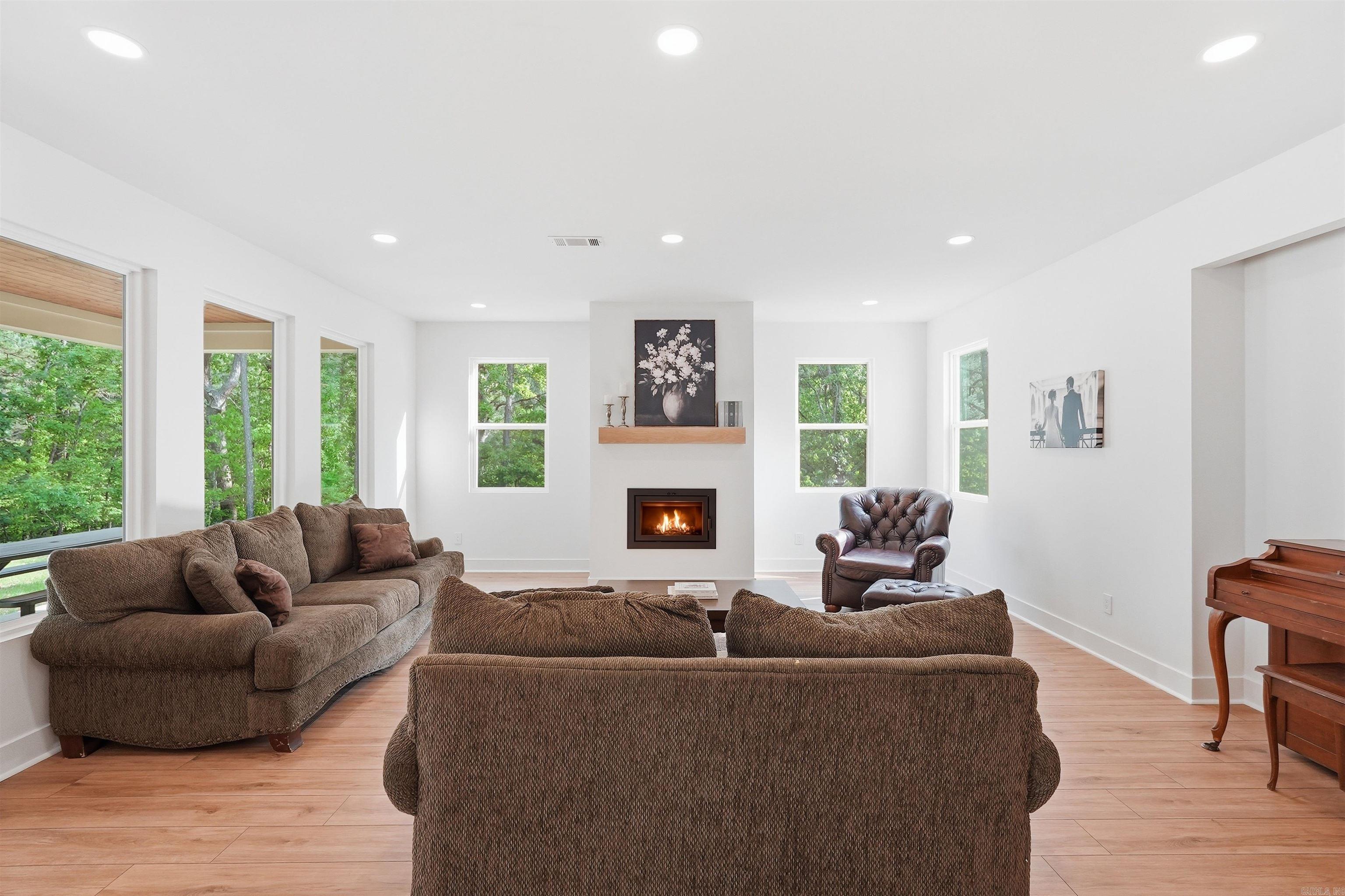 20301 Dwight Little  Roland, AR