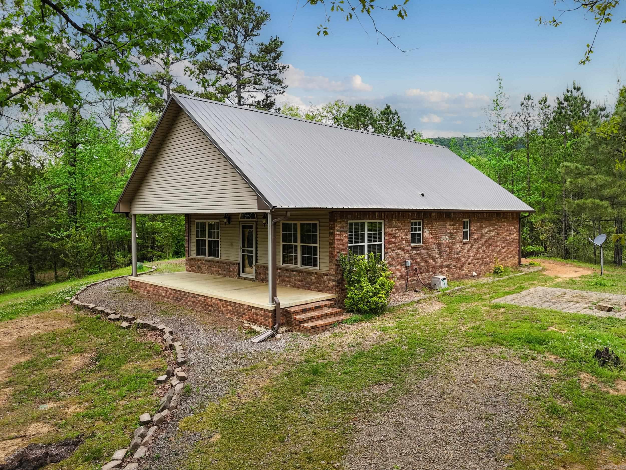 2238 County Road 3190  Clarksville, AR