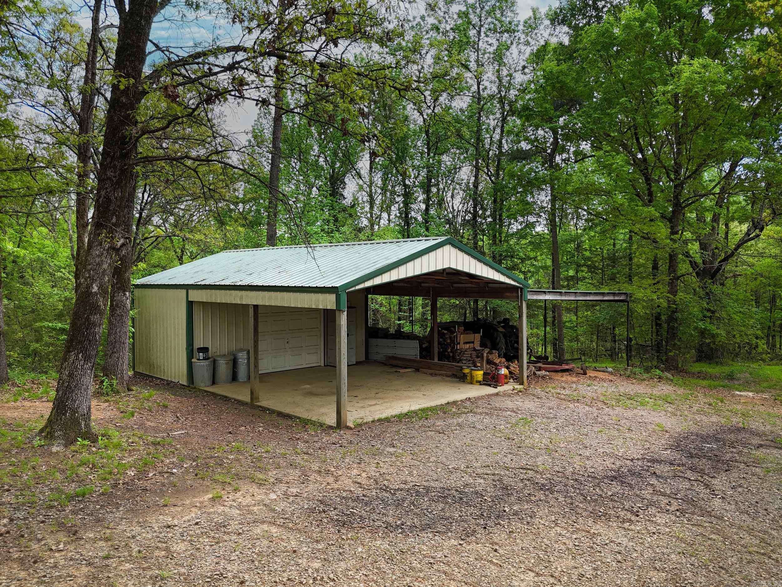 2238 County Road 3190  Clarksville, AR