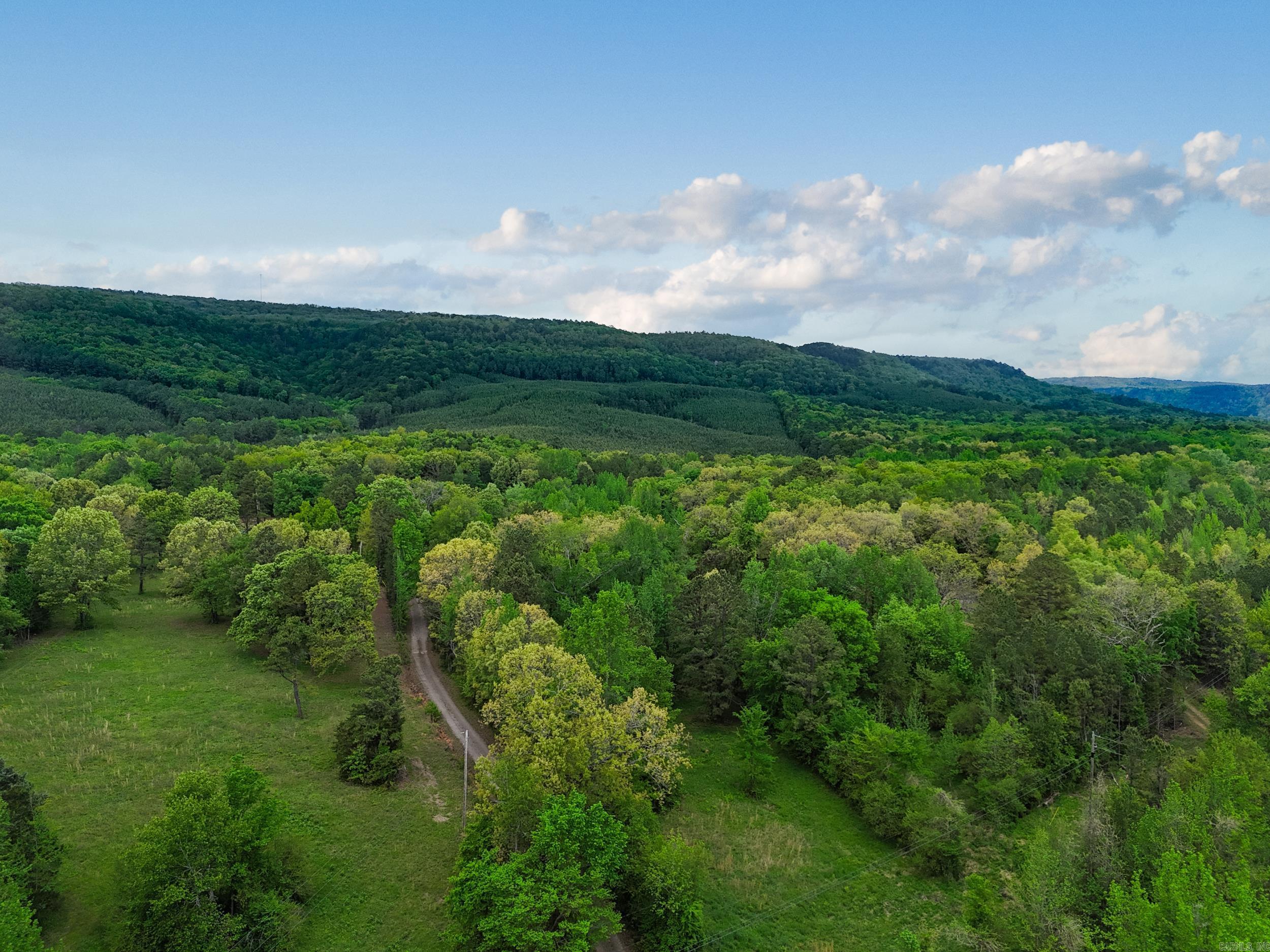 2238 County Road 3190  Clarksville, AR