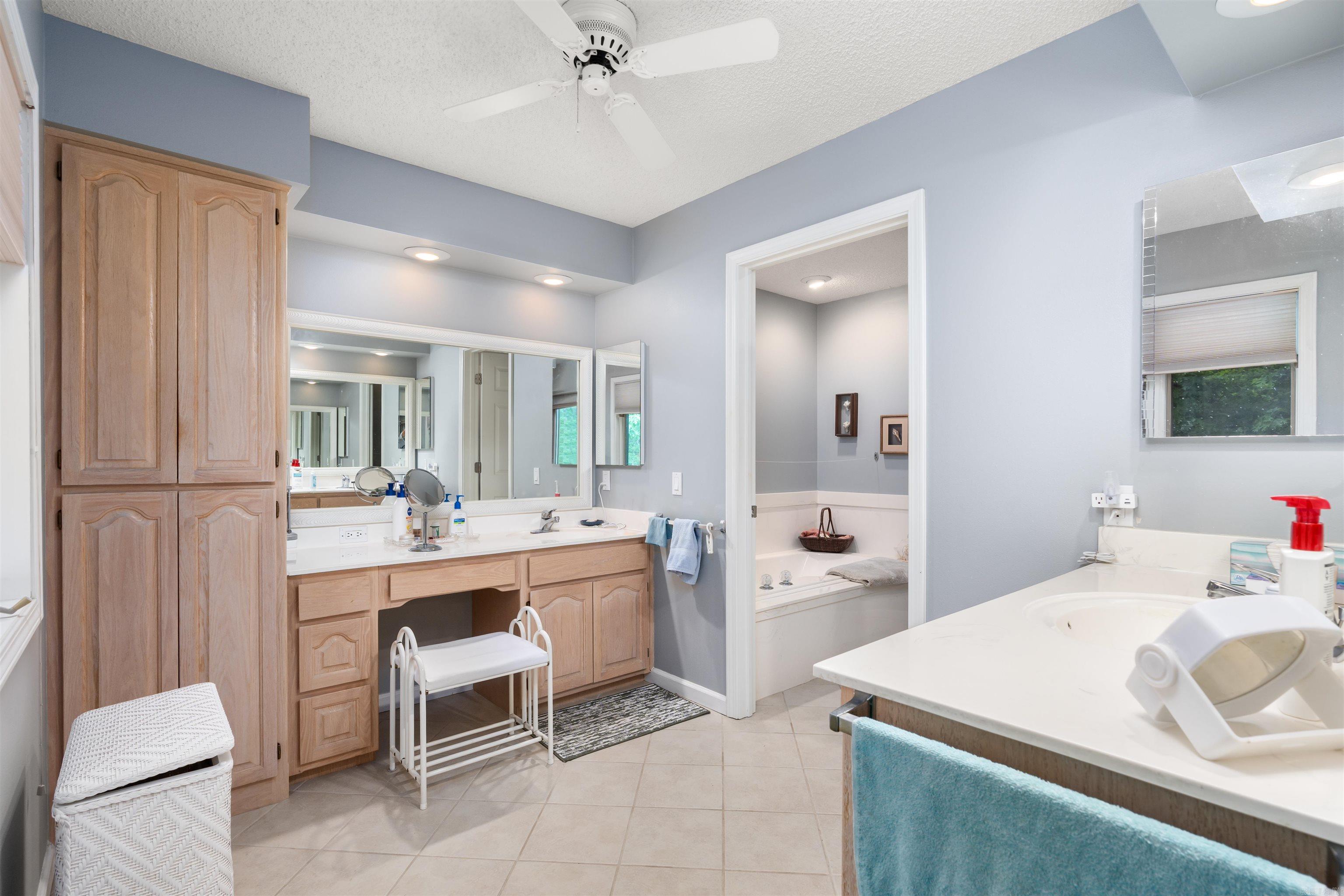 14 Narvaez  Hot Springs Village, AR