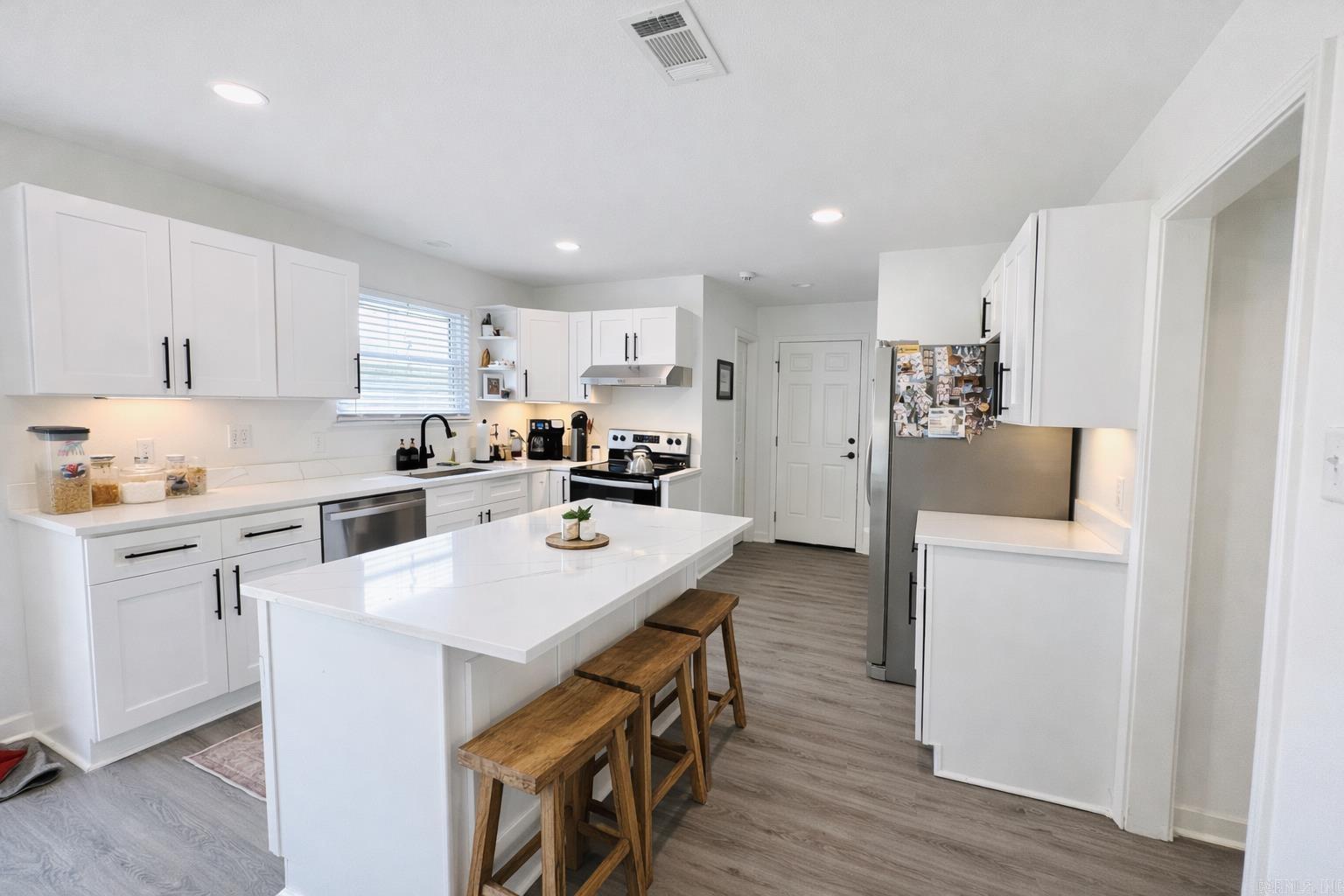 29 Summerland Ct  Little Rock, AR