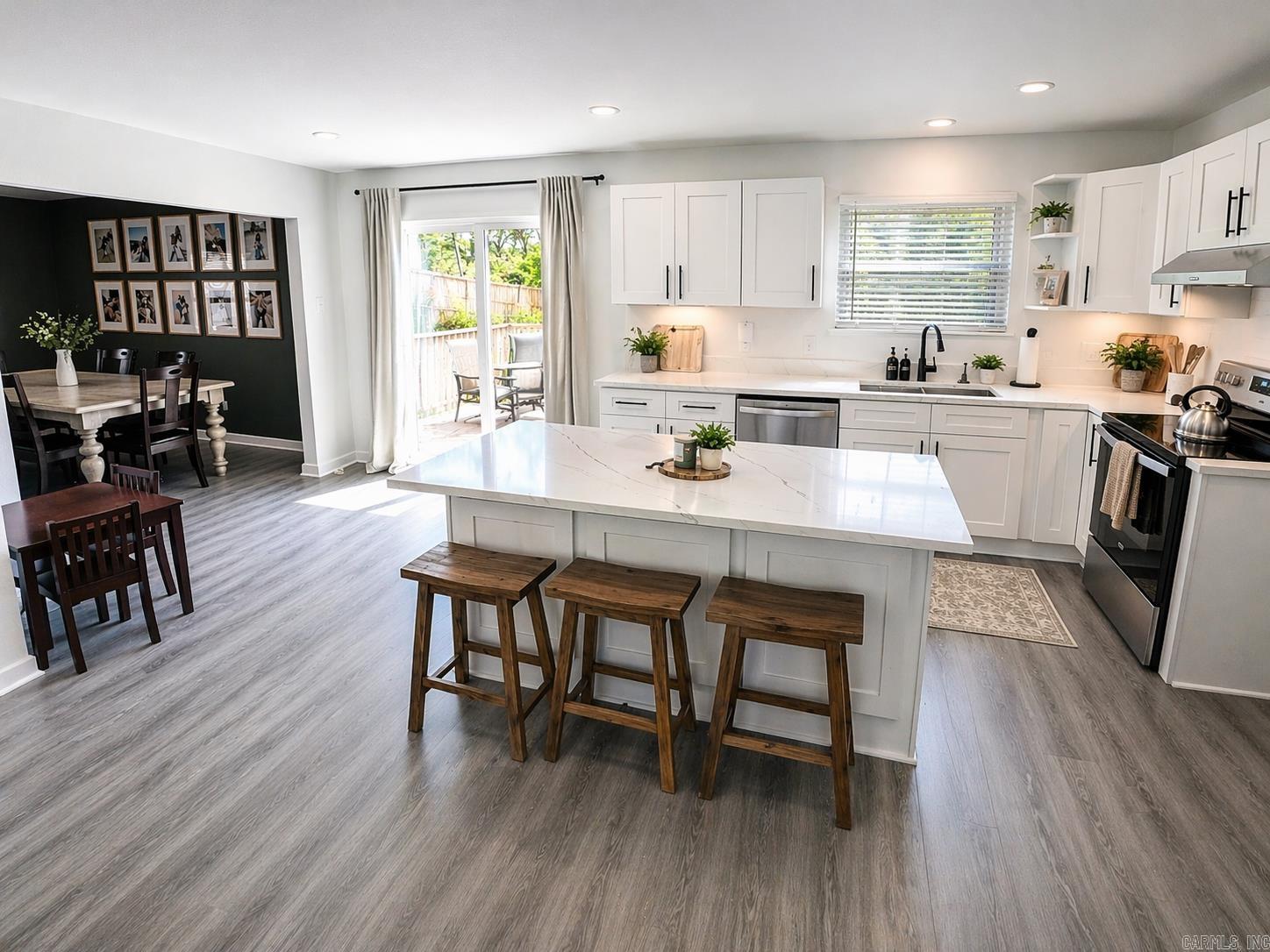 29 Summerland Ct  Little Rock, AR