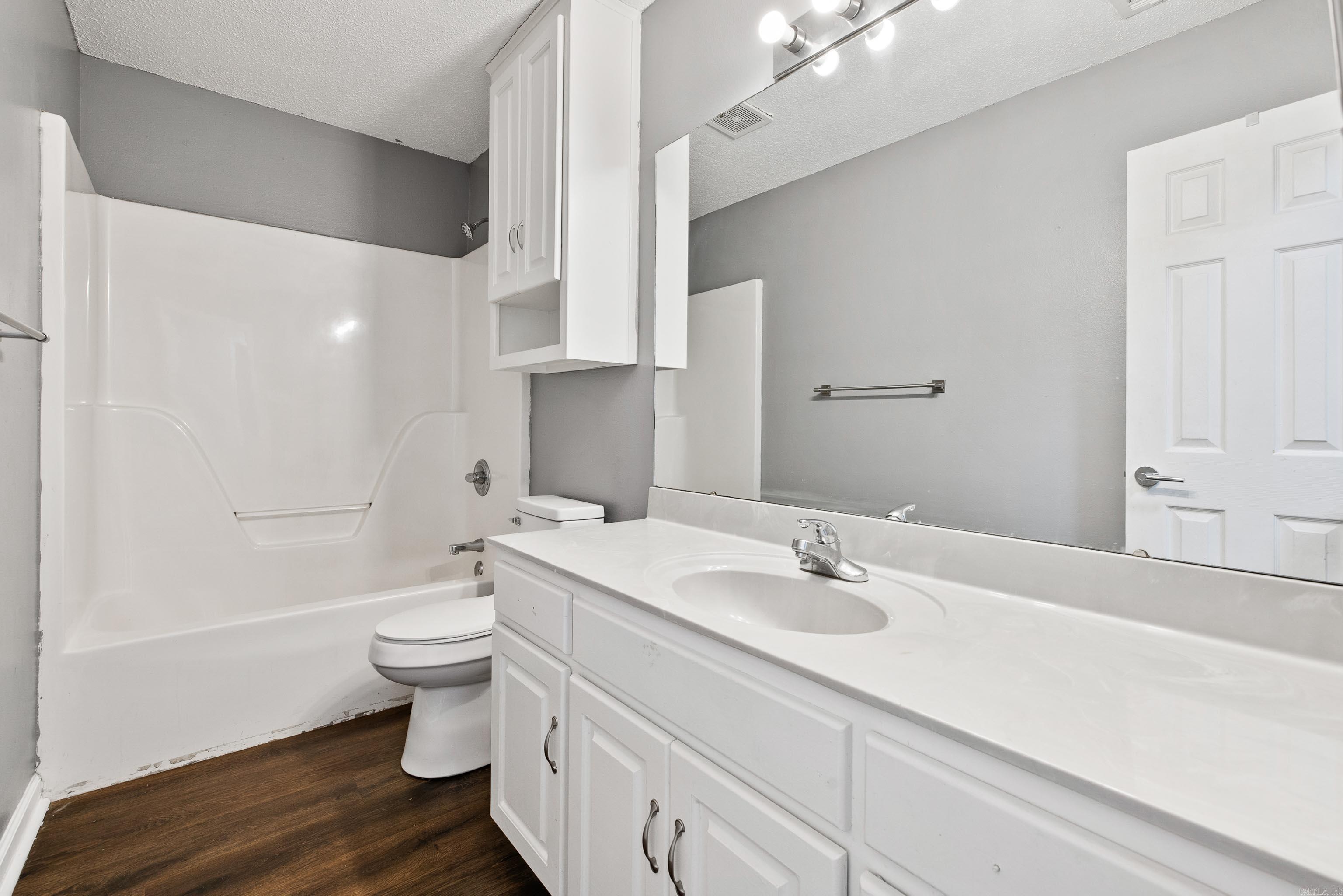 71 Cinnamon  Sherwood, AR