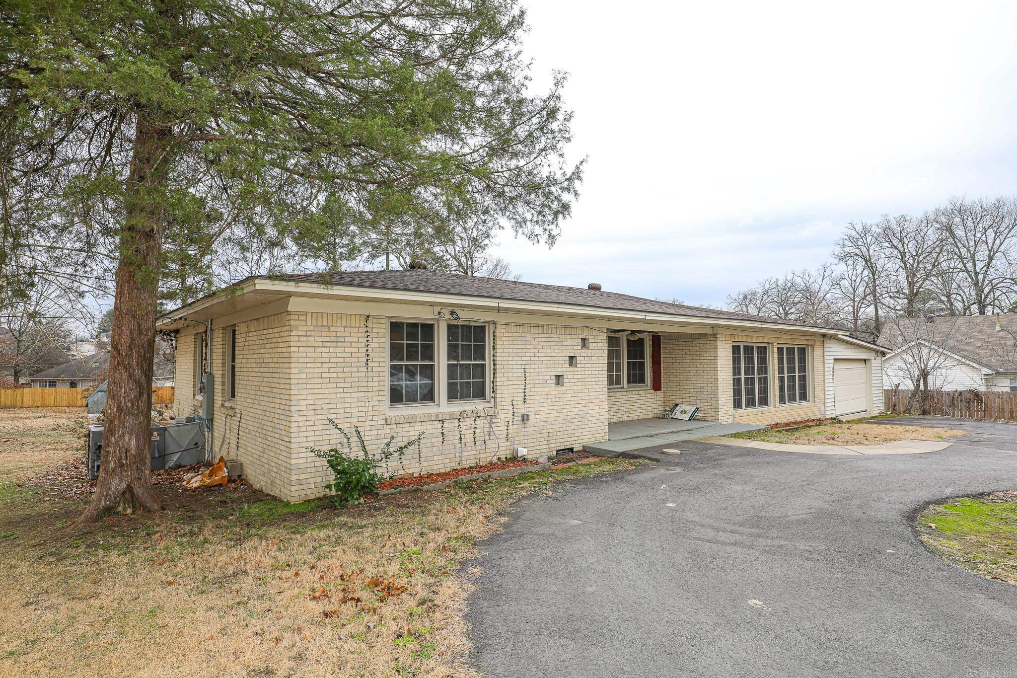 2521 NORTHSHORE  Benton, AR