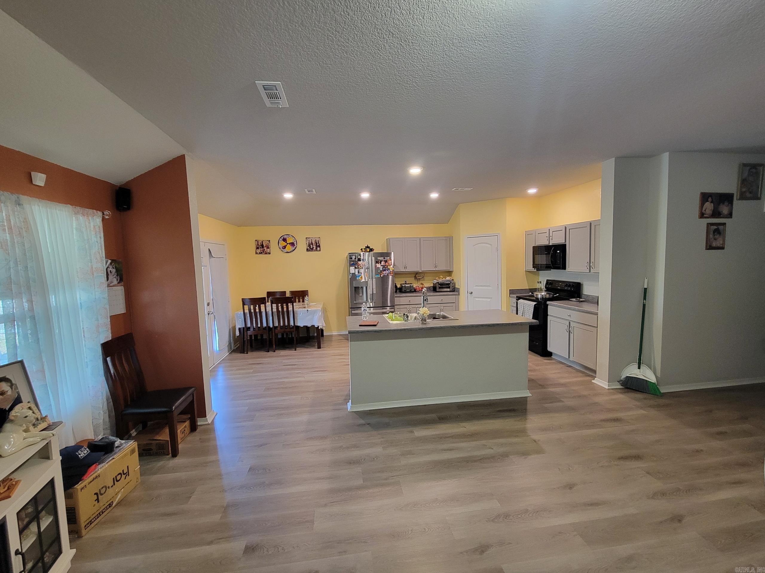 27 Curly Leaf  Conway, AR