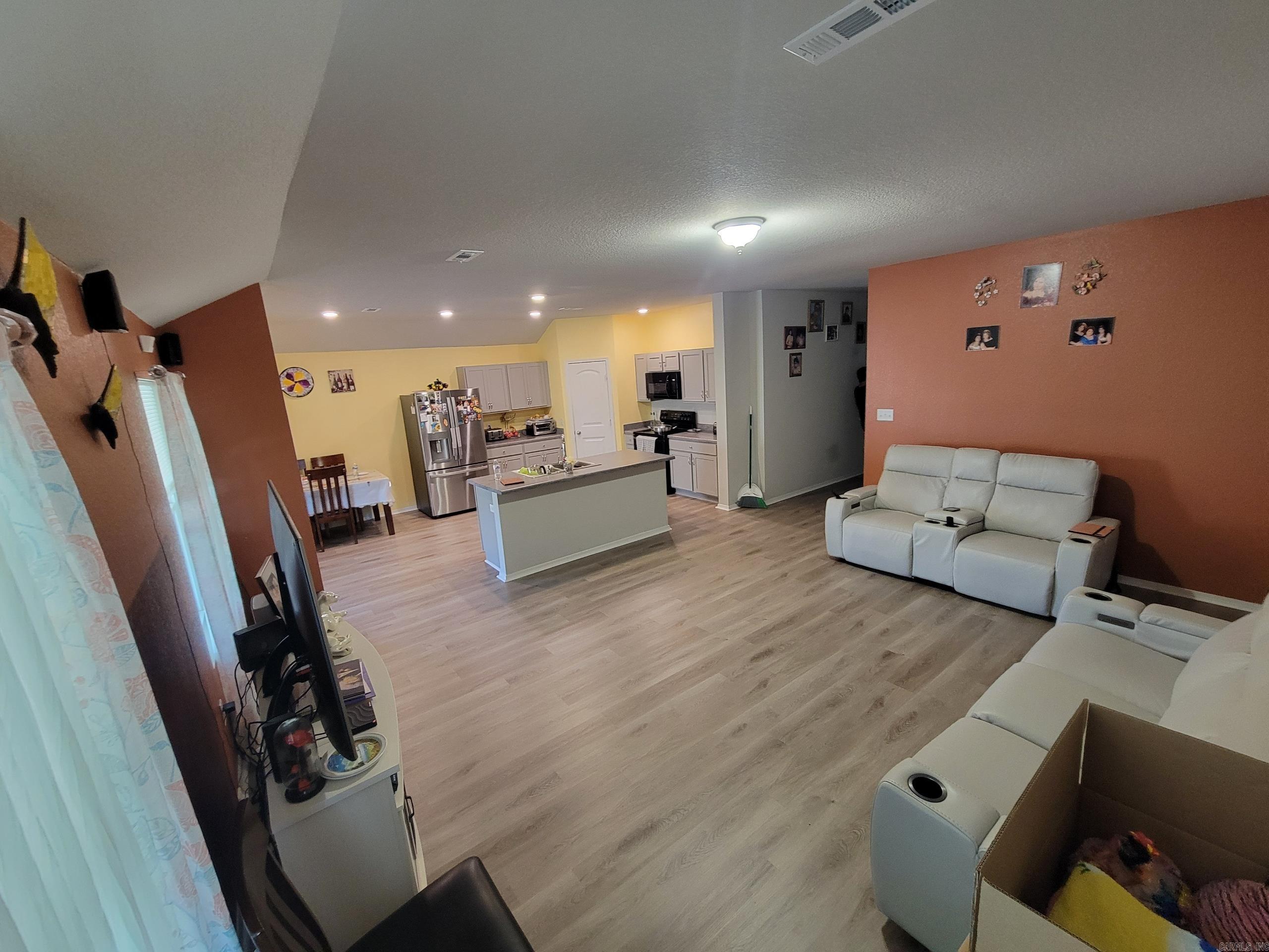 27 Curly Leaf  Conway, AR