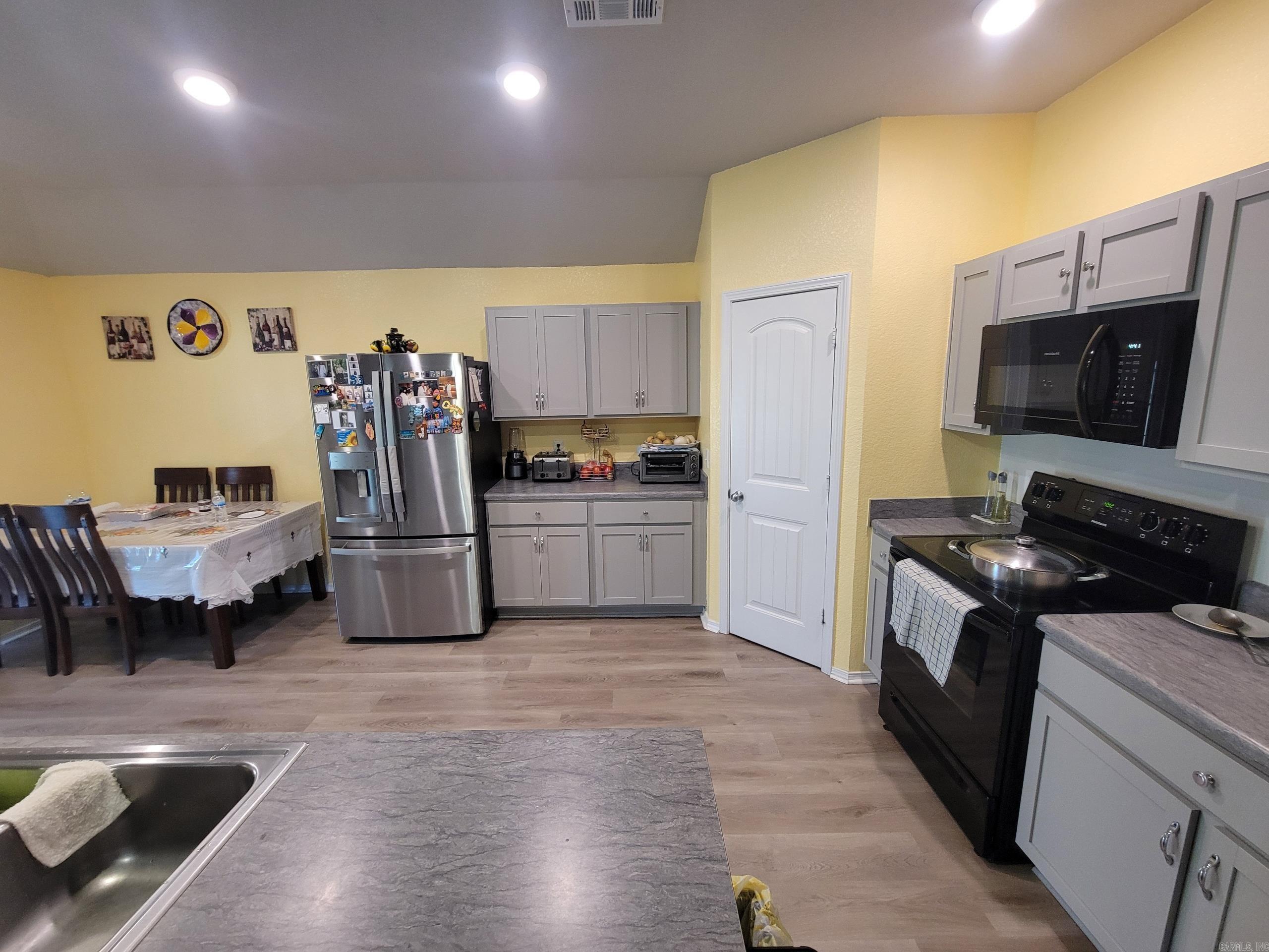 27 Curly Leaf  Conway, AR