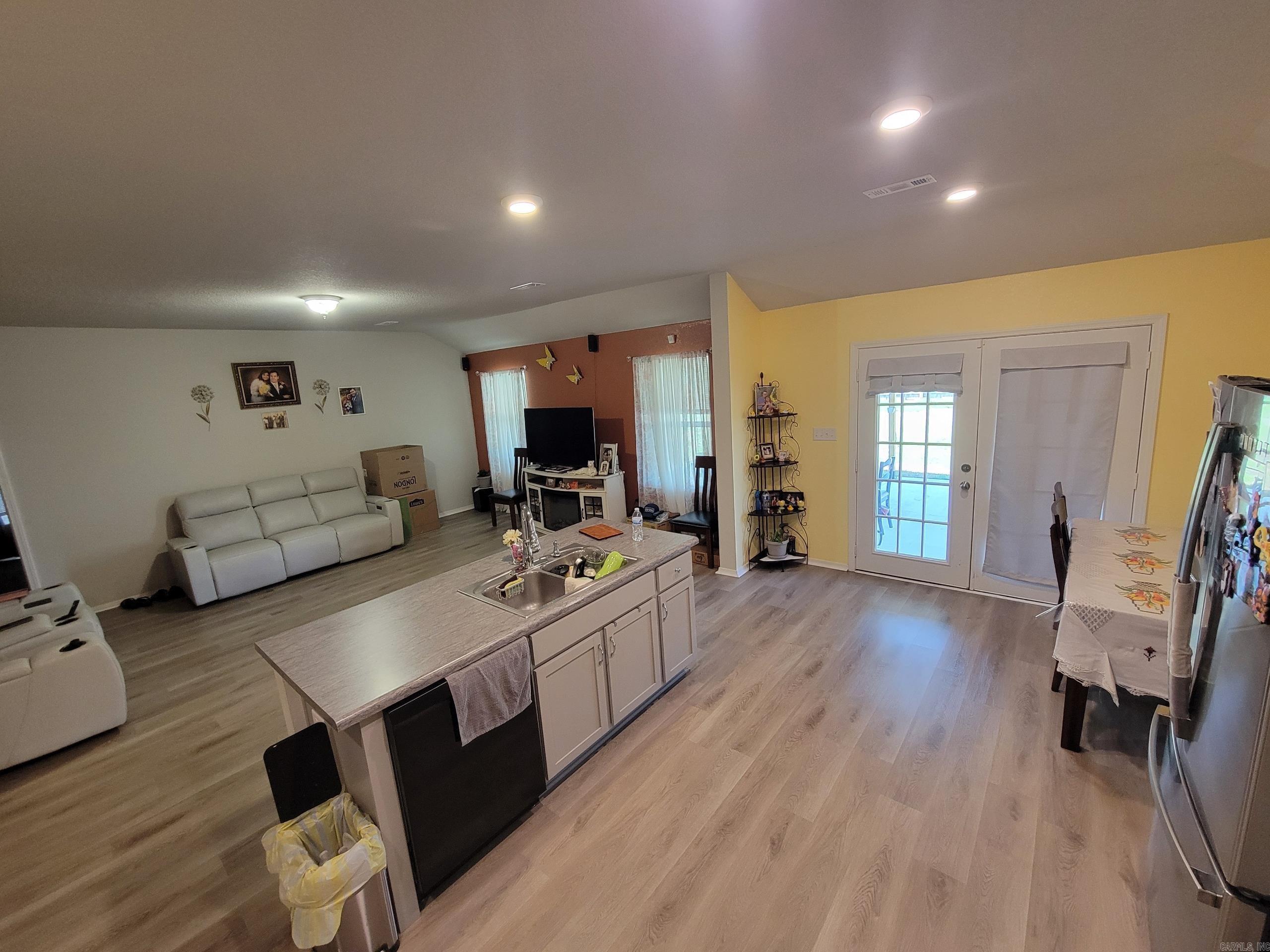 27 Curly Leaf  Conway, AR