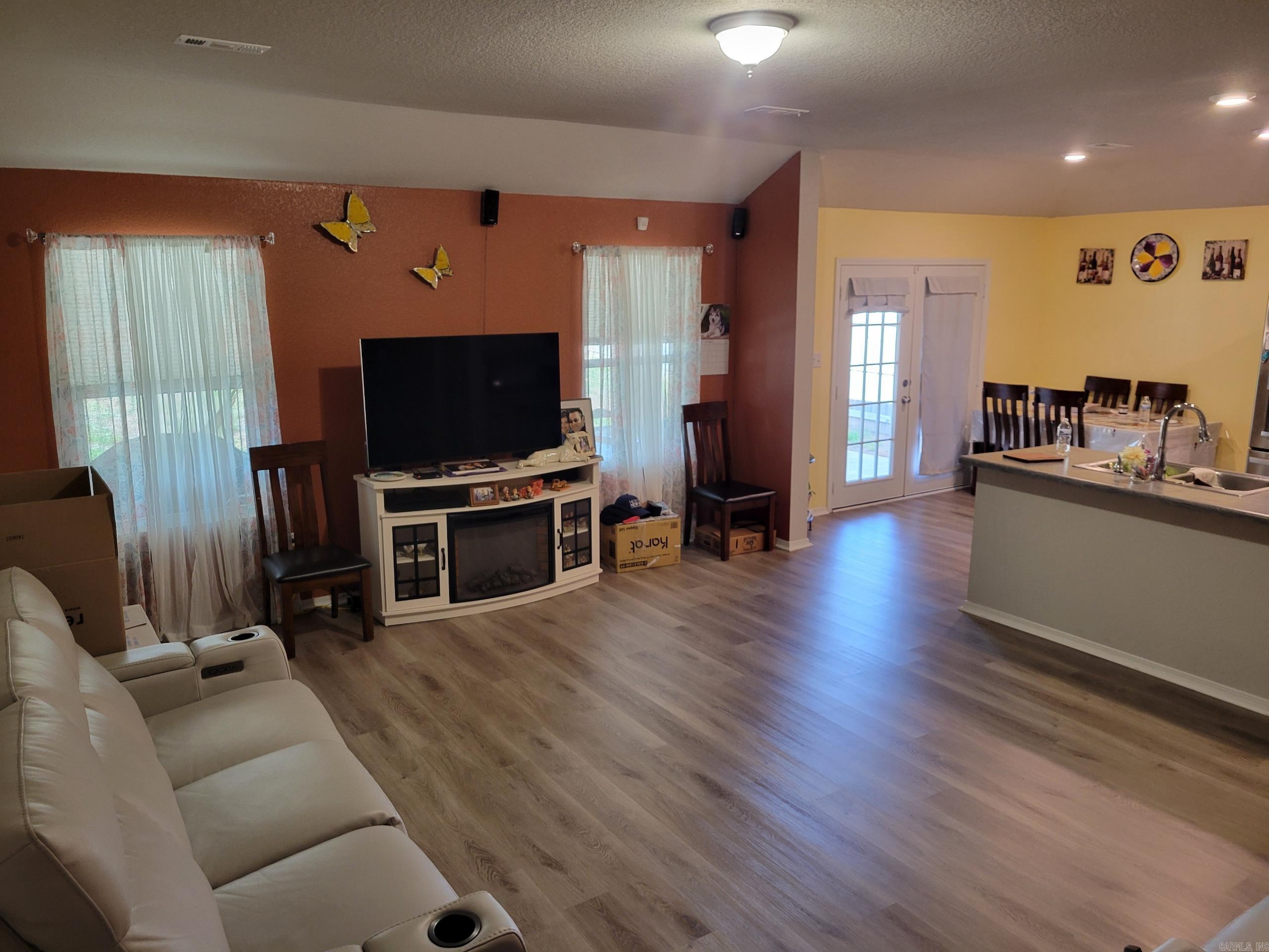 27 Curly Leaf  Conway, AR