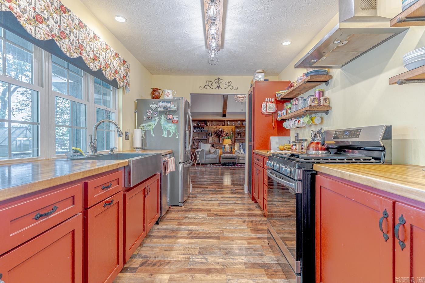 208 Fairway Dr  Horseshoe Bend, AR