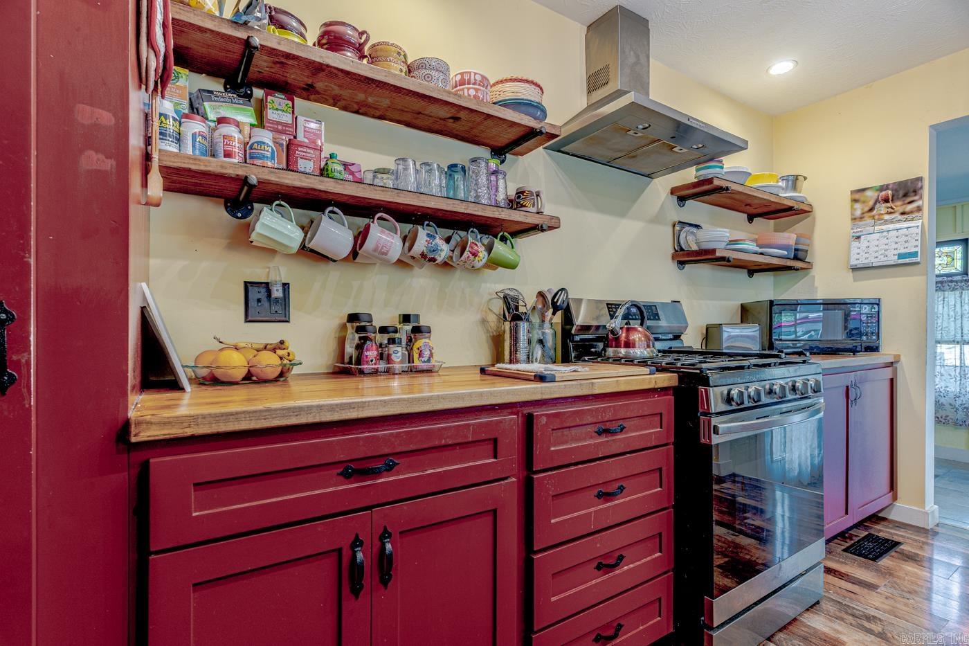 208 Fairway Dr  Horseshoe Bend, AR