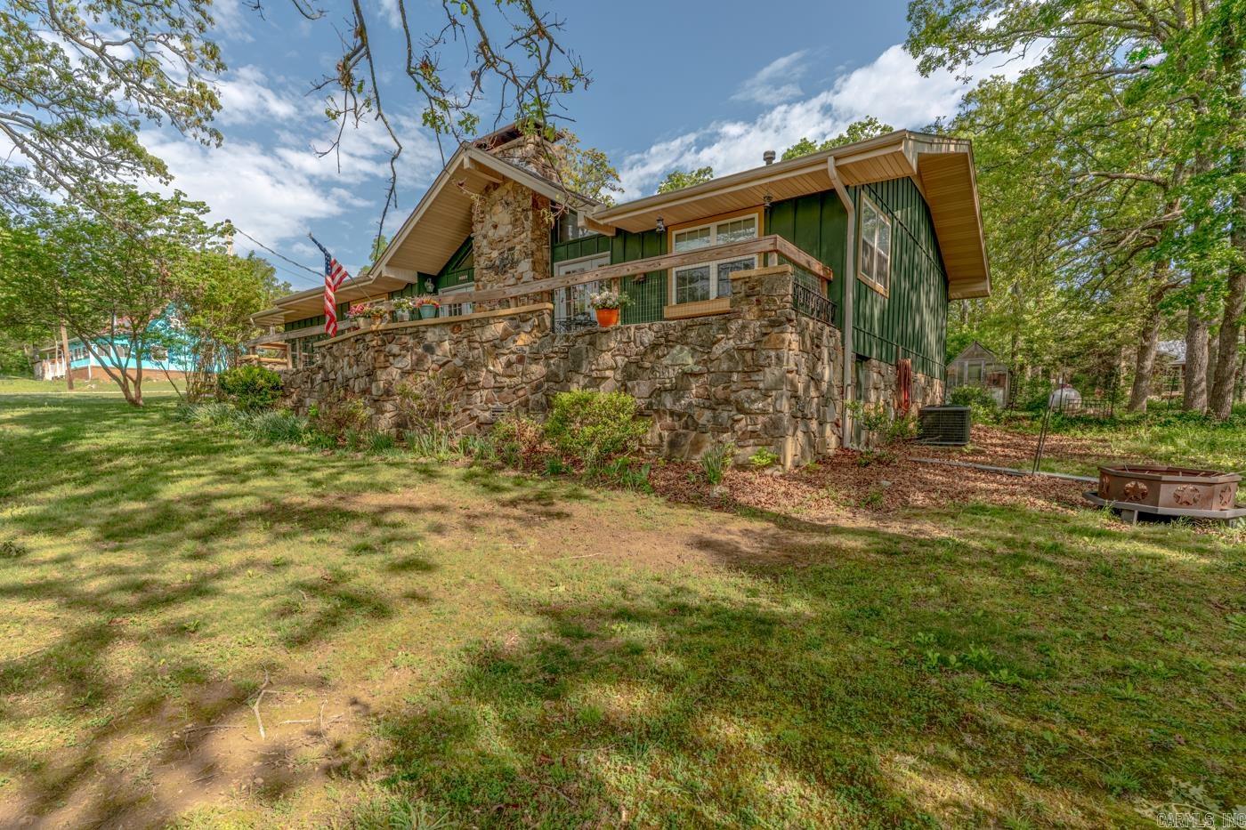 208 Fairway Dr  Horseshoe Bend, AR