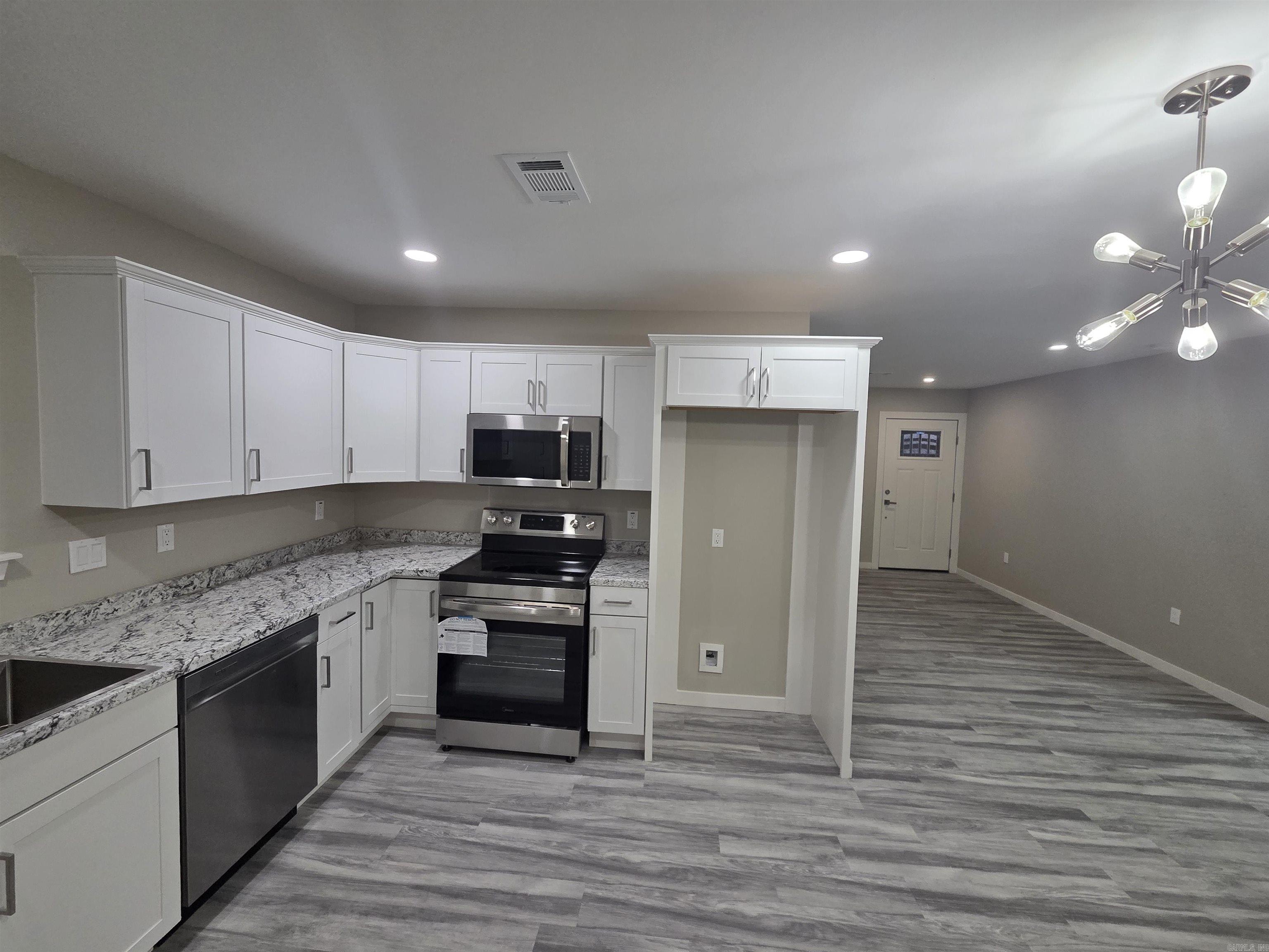 305 Thomas Circle  Lonoke, AR