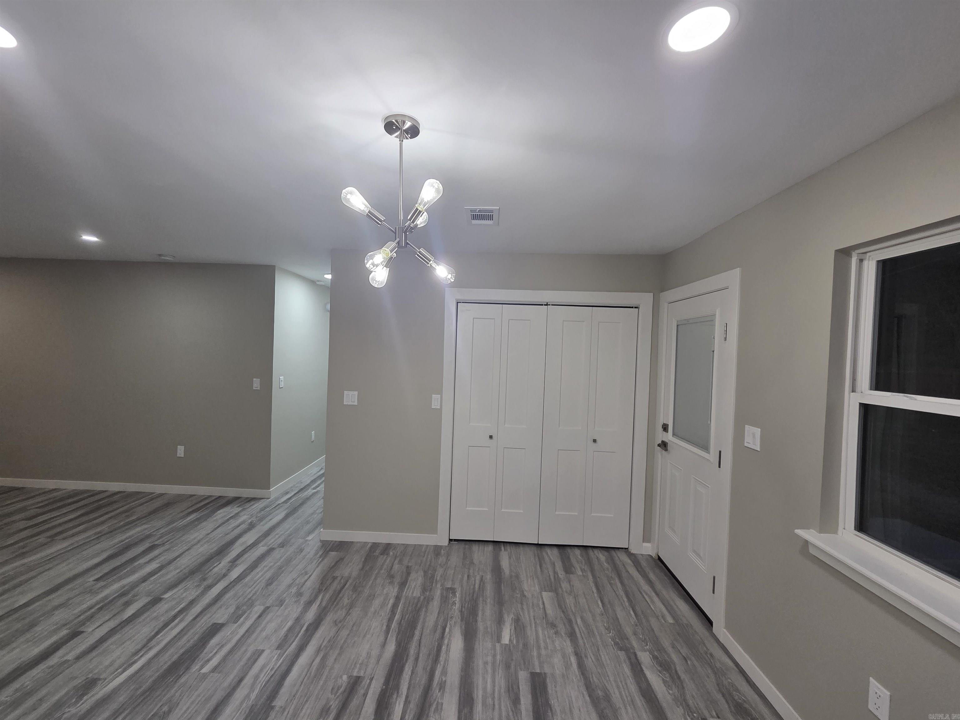 305 Thomas Circle  Lonoke, AR