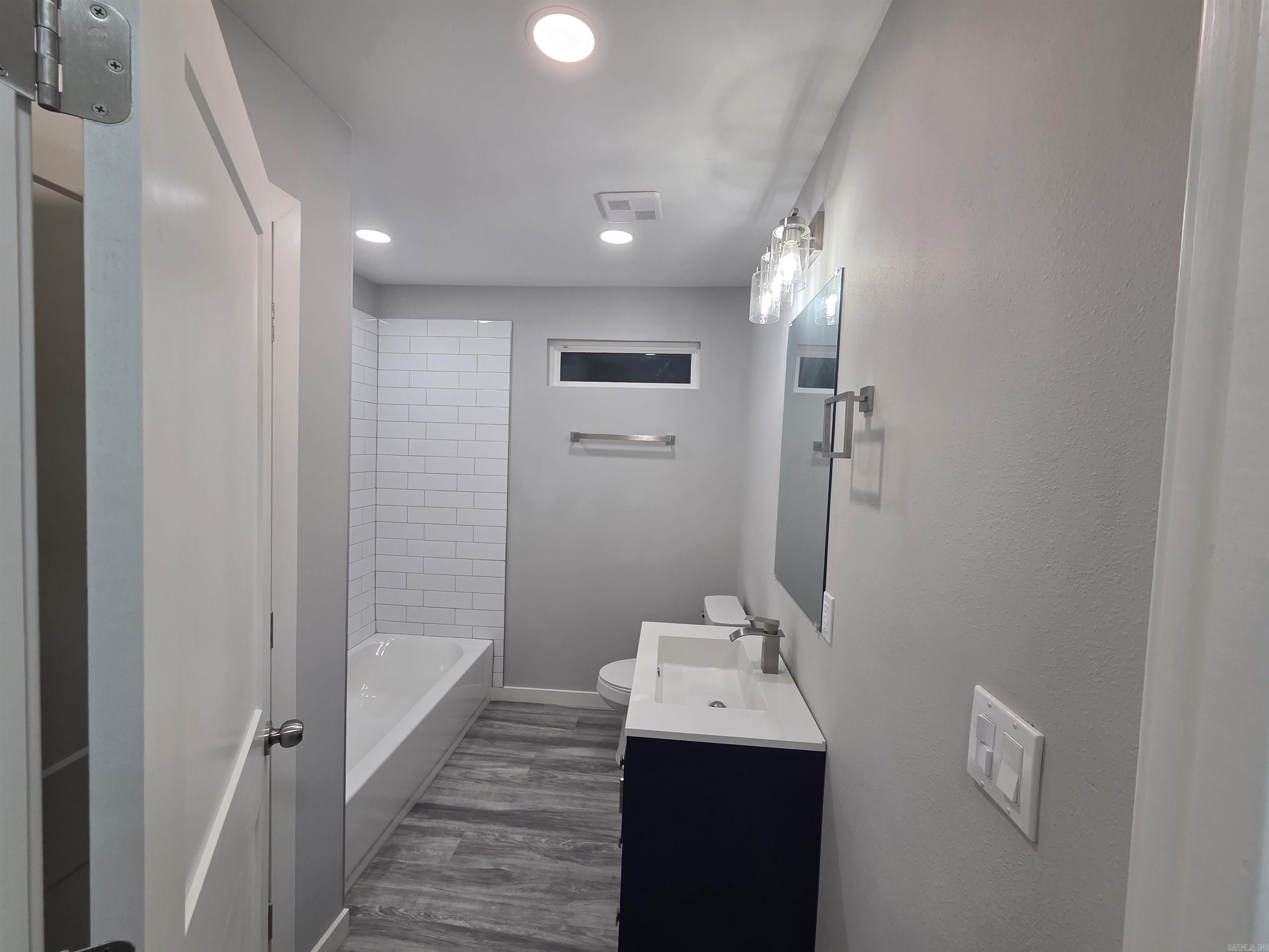 305 Thomas Circle  Lonoke, AR