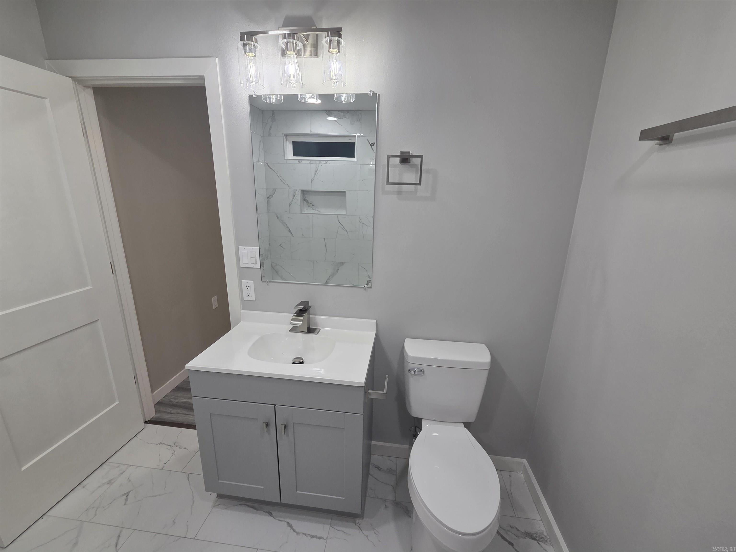 305 Thomas Circle  Lonoke, AR