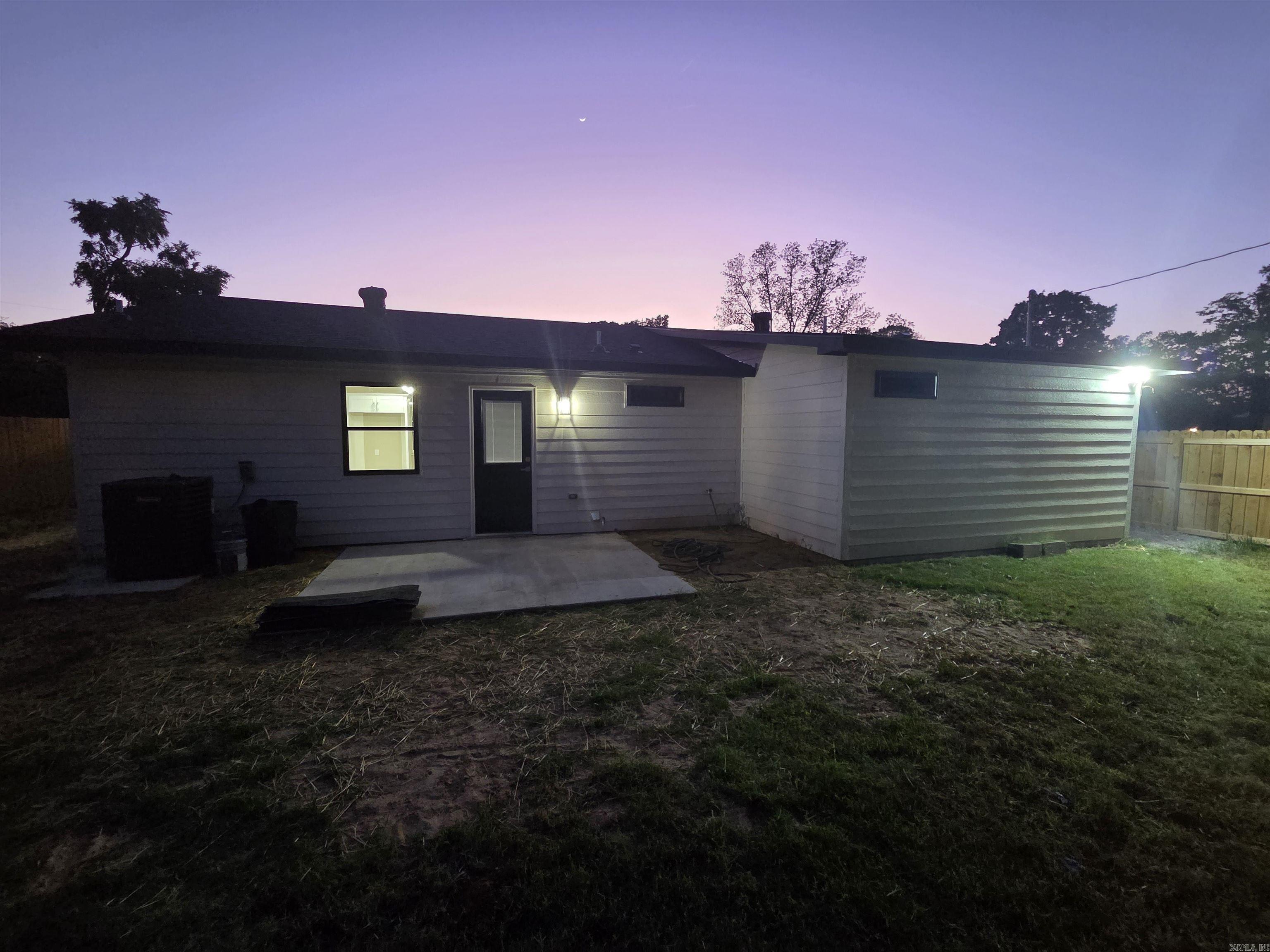 305 Thomas Circle  Lonoke, AR