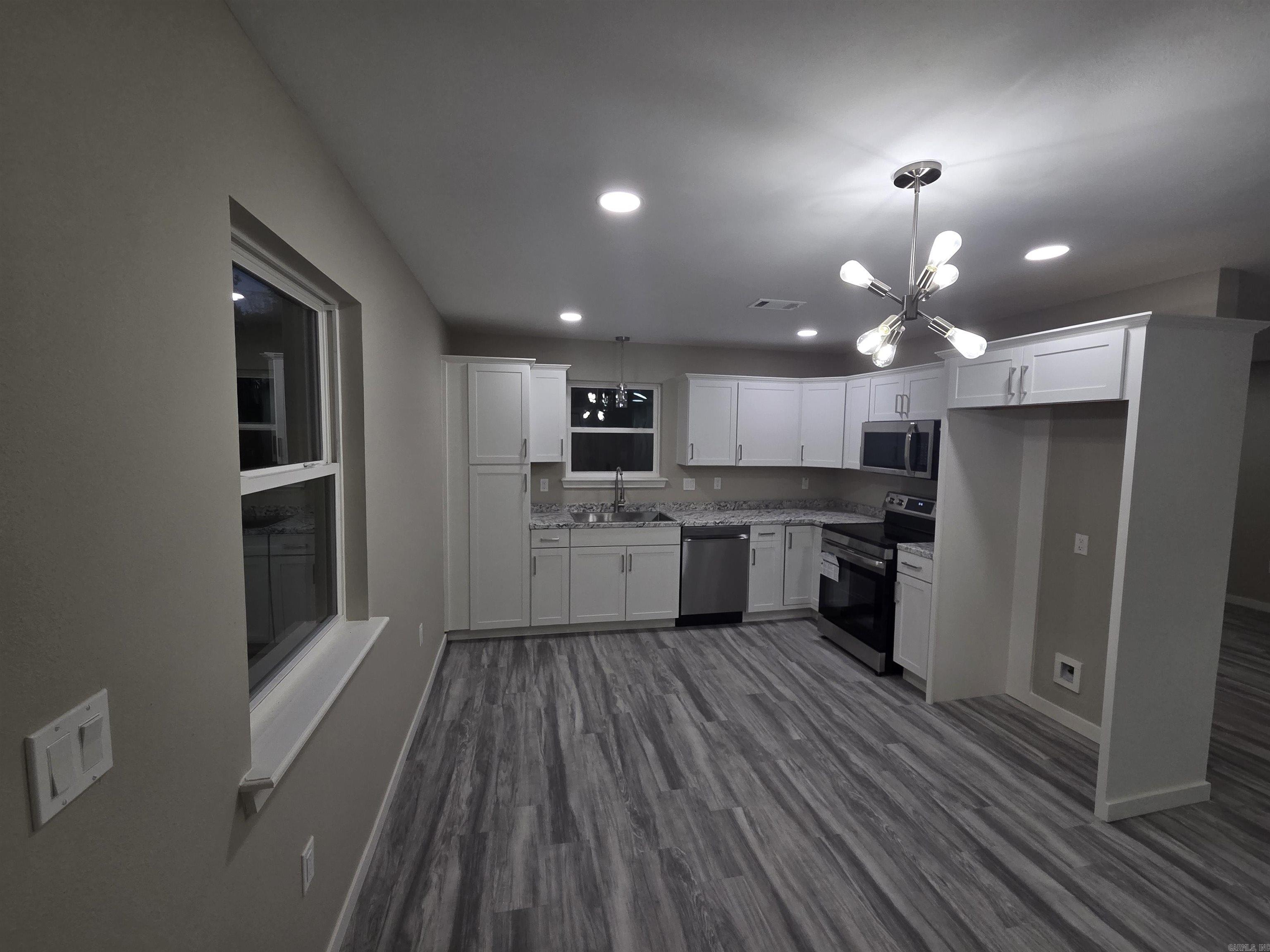 305 Thomas Circle  Lonoke, AR