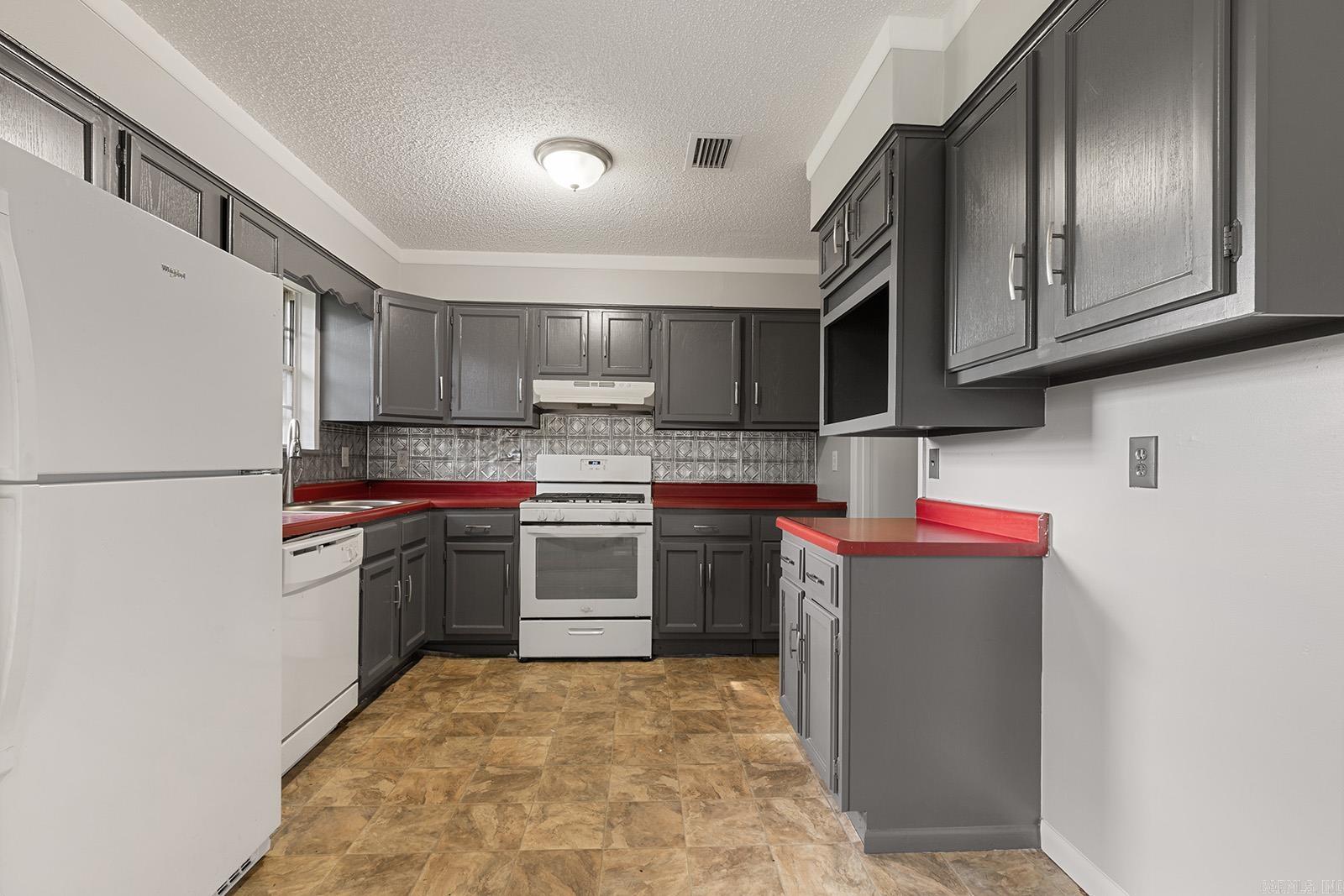 2611 Elkhart  Little Rock, AR