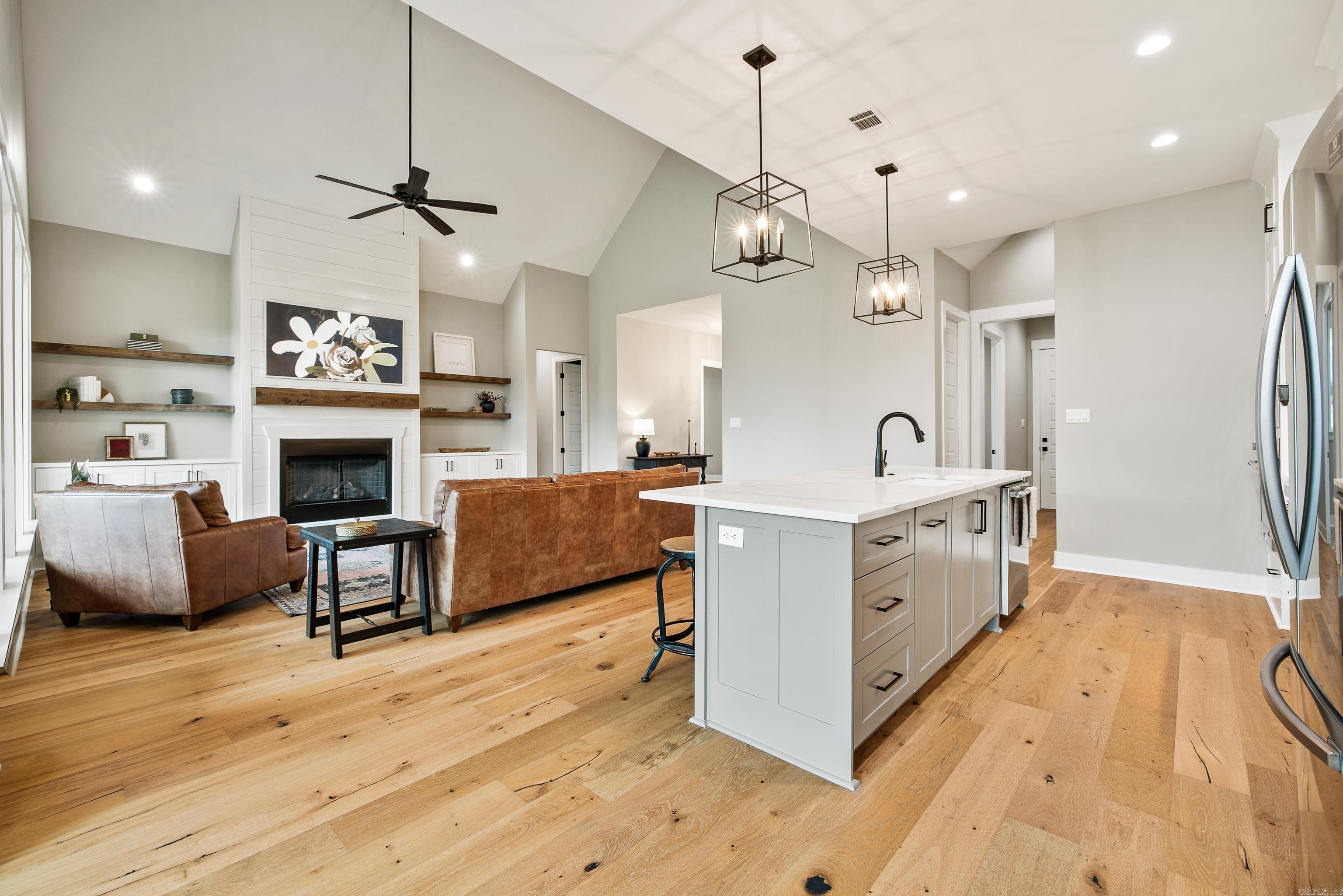 4905 Lake Vista  Benton, AR