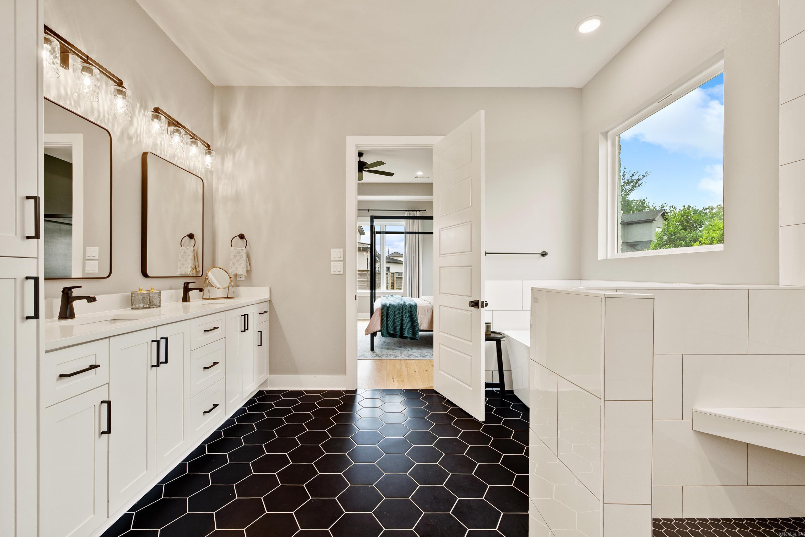 4905 Lake Vista  Benton, AR