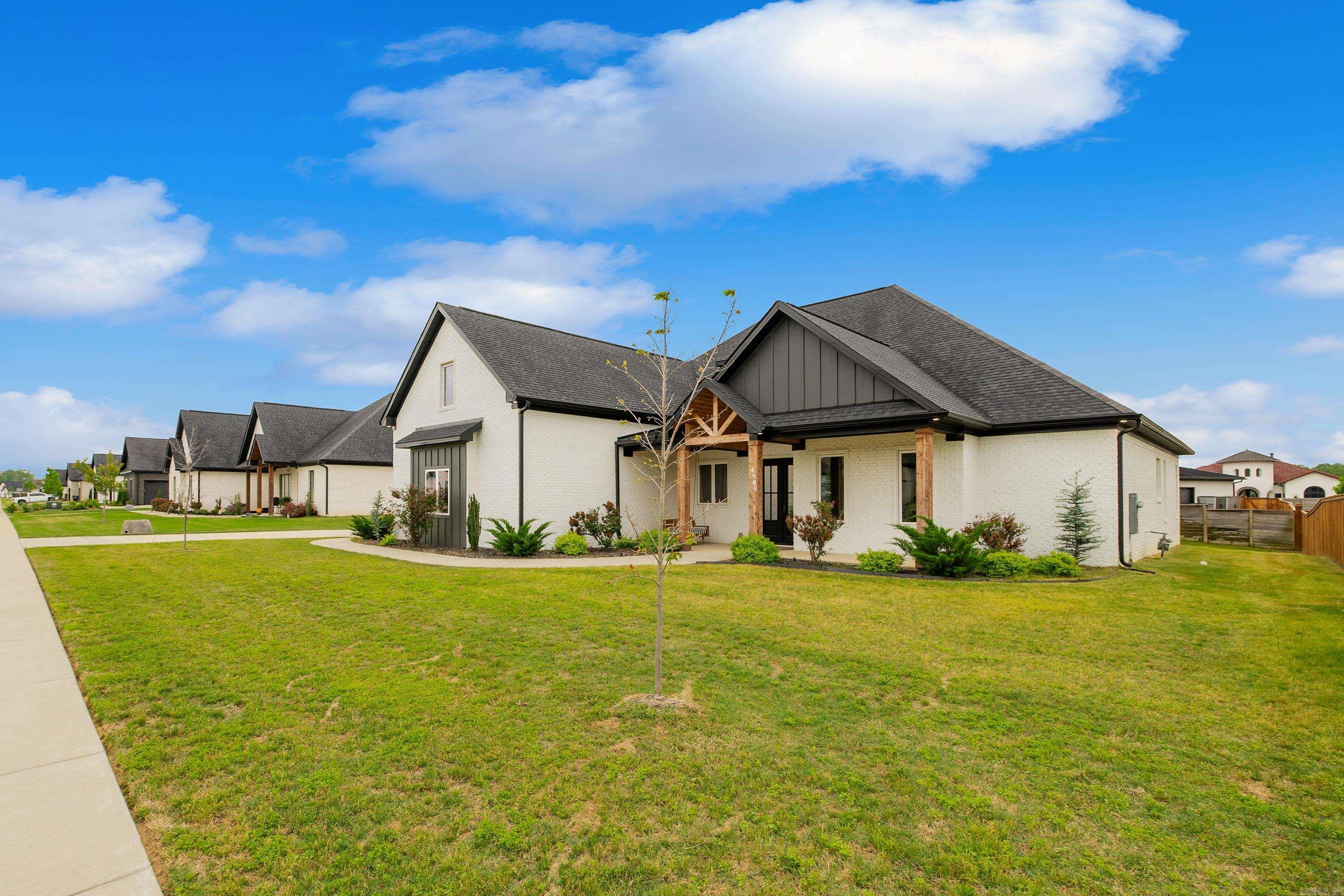 4905 Lake Vista  Benton, AR