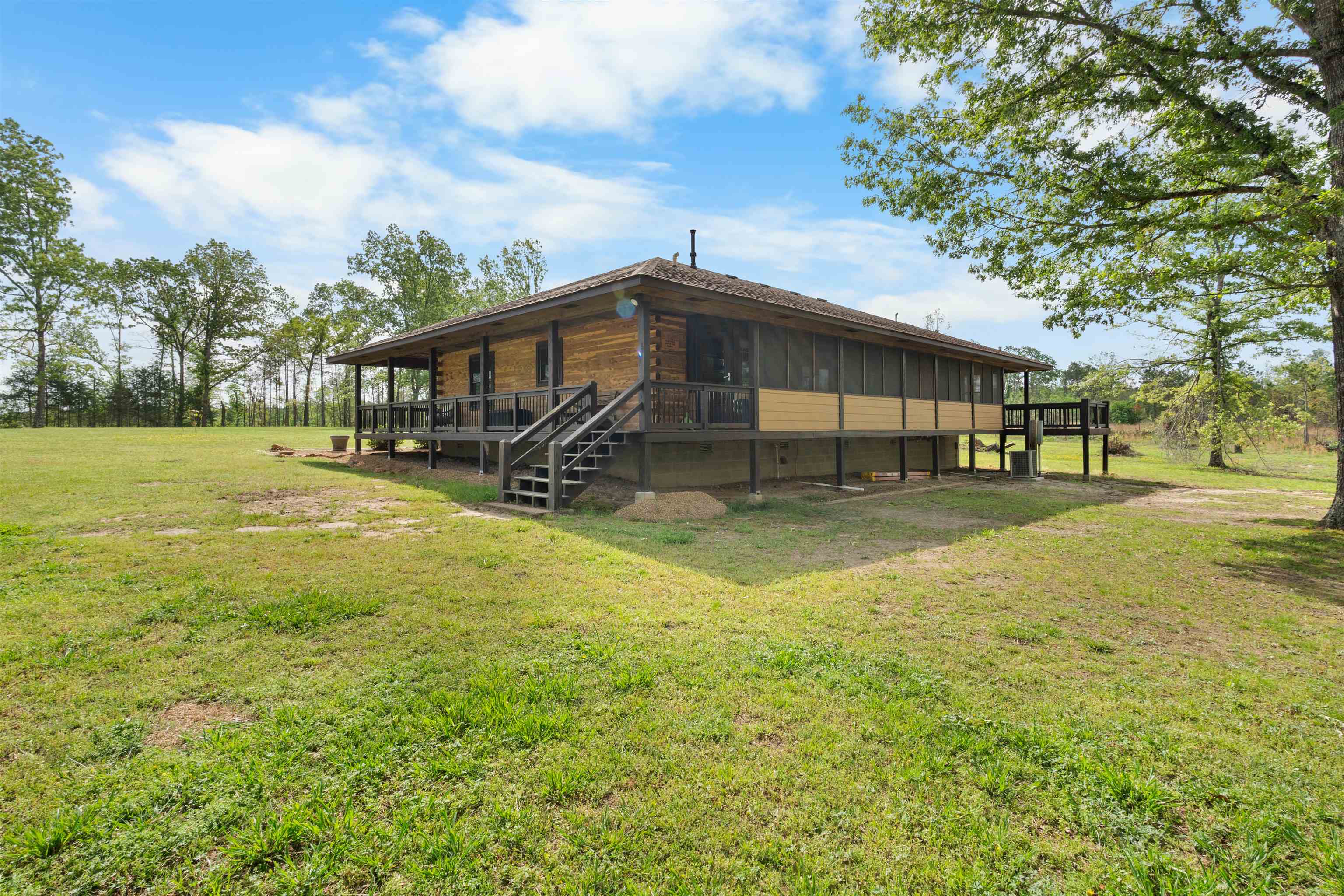 854 Hurricane Creek Rd.  Melbourne, AR