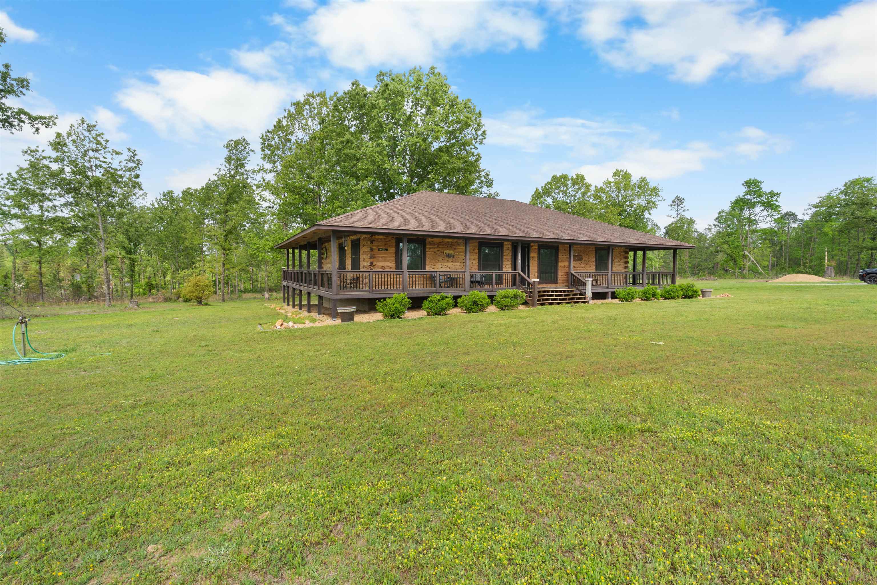 854 Hurricane Creek Rd.  Melbourne, AR