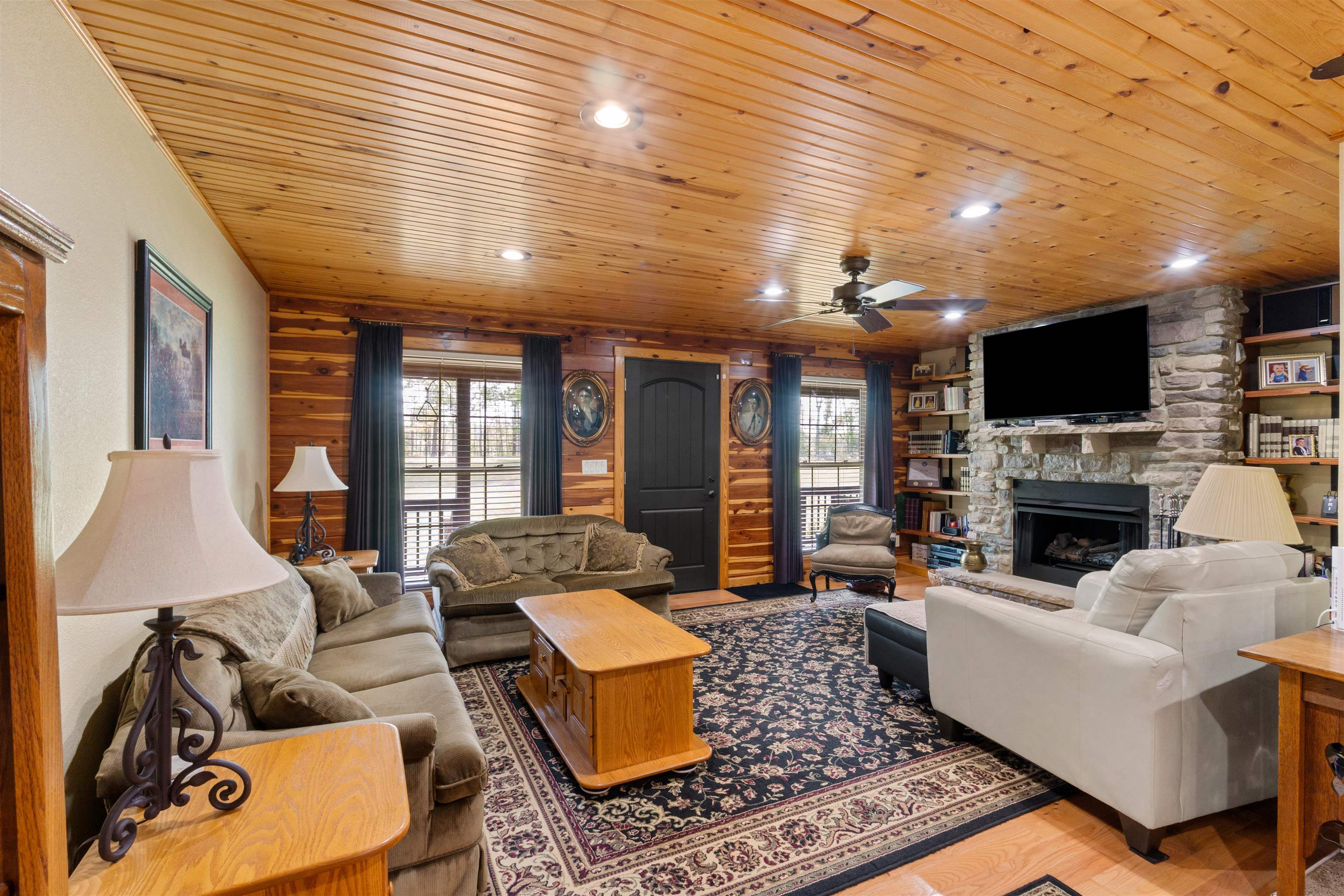 854 Hurricane Creek Rd.  Melbourne, AR