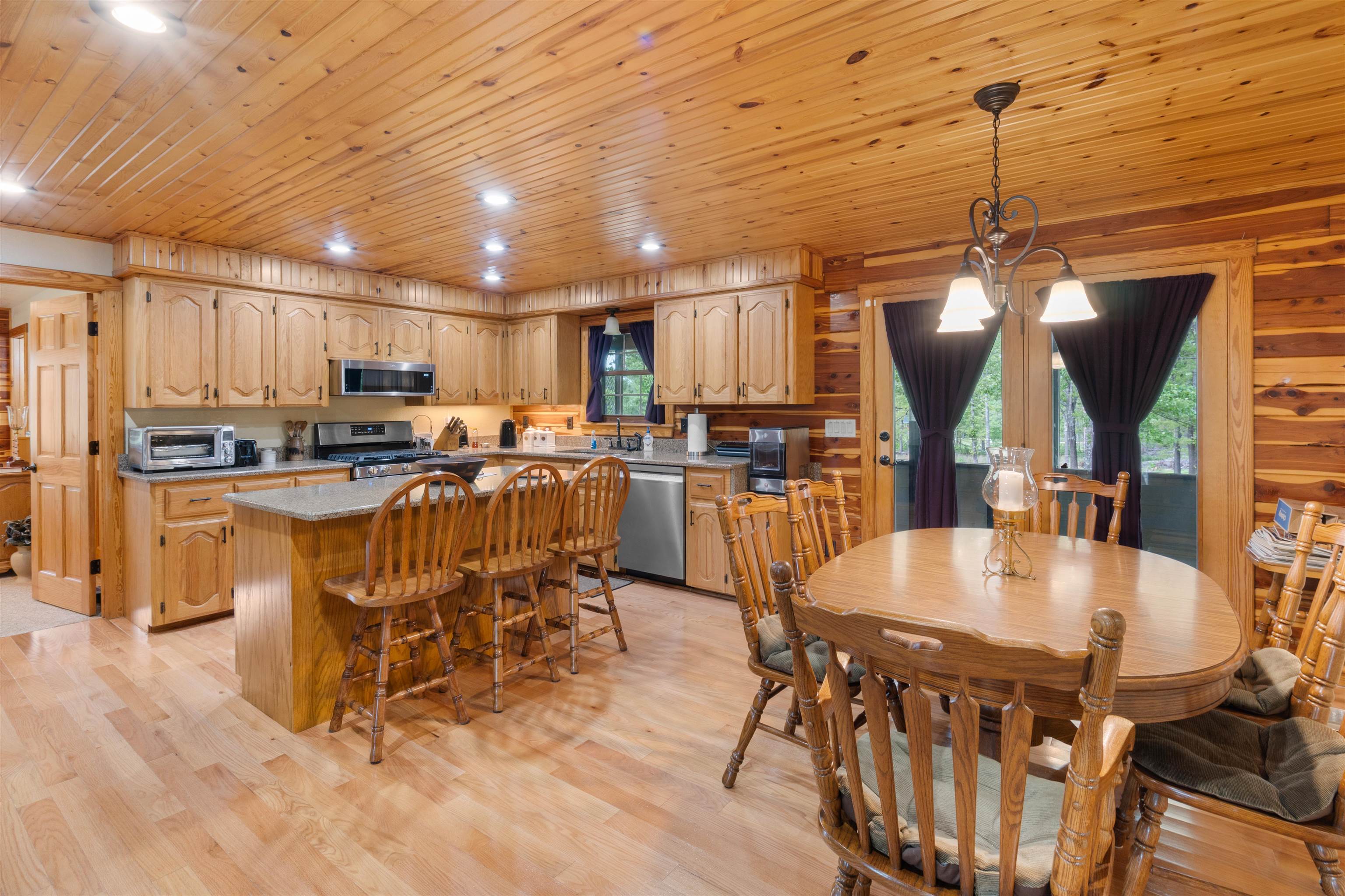 854 Hurricane Creek Rd.  Melbourne, AR