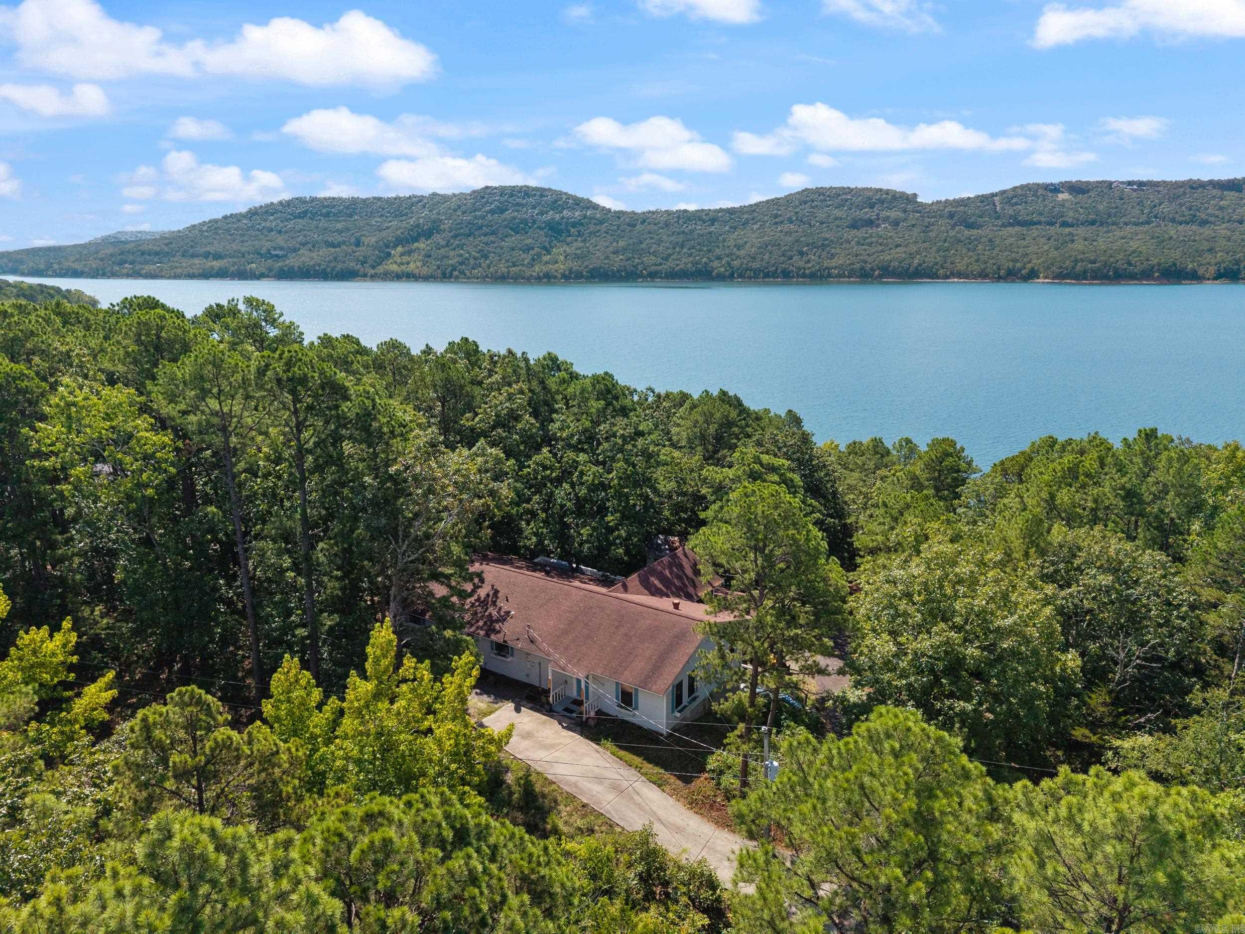 554 Emerald Cove