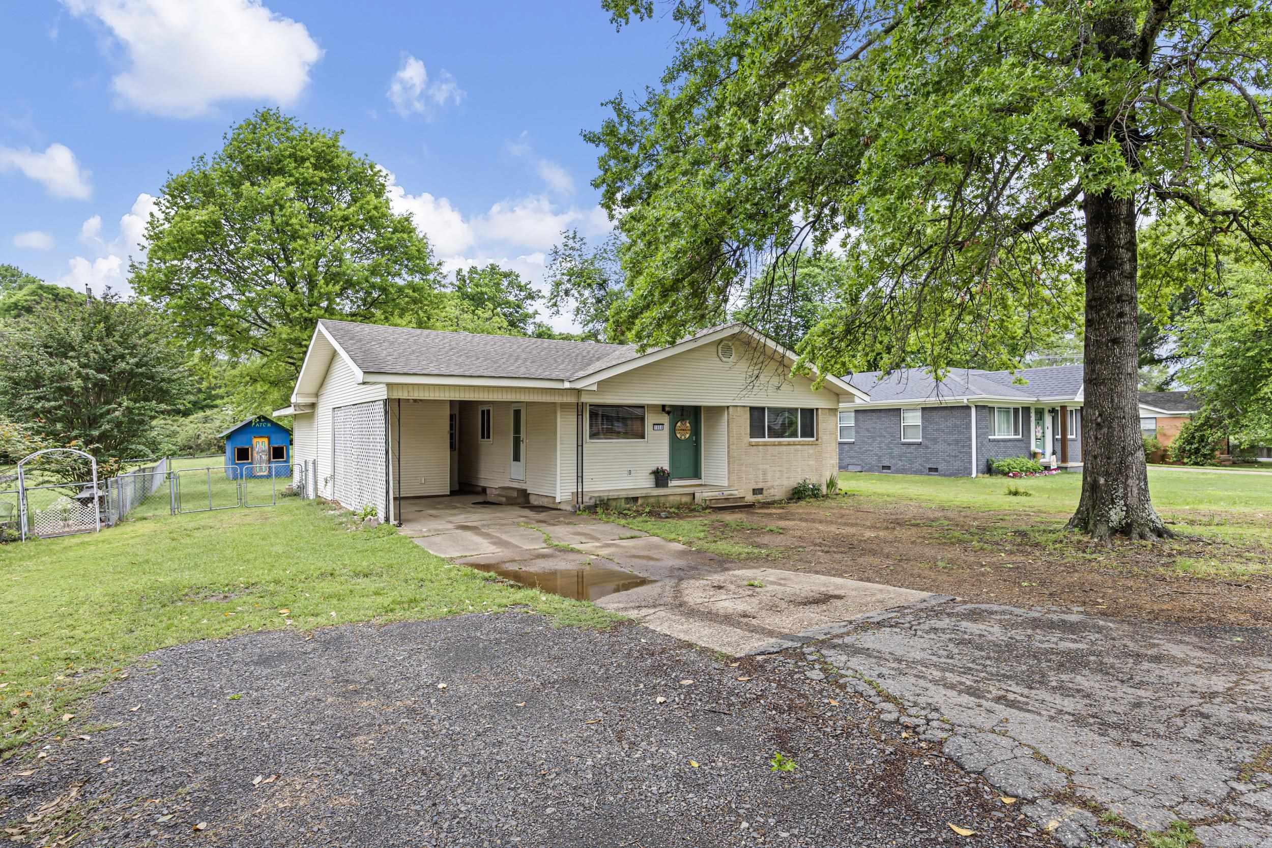 1904 S Boulder  Russellville, AR
