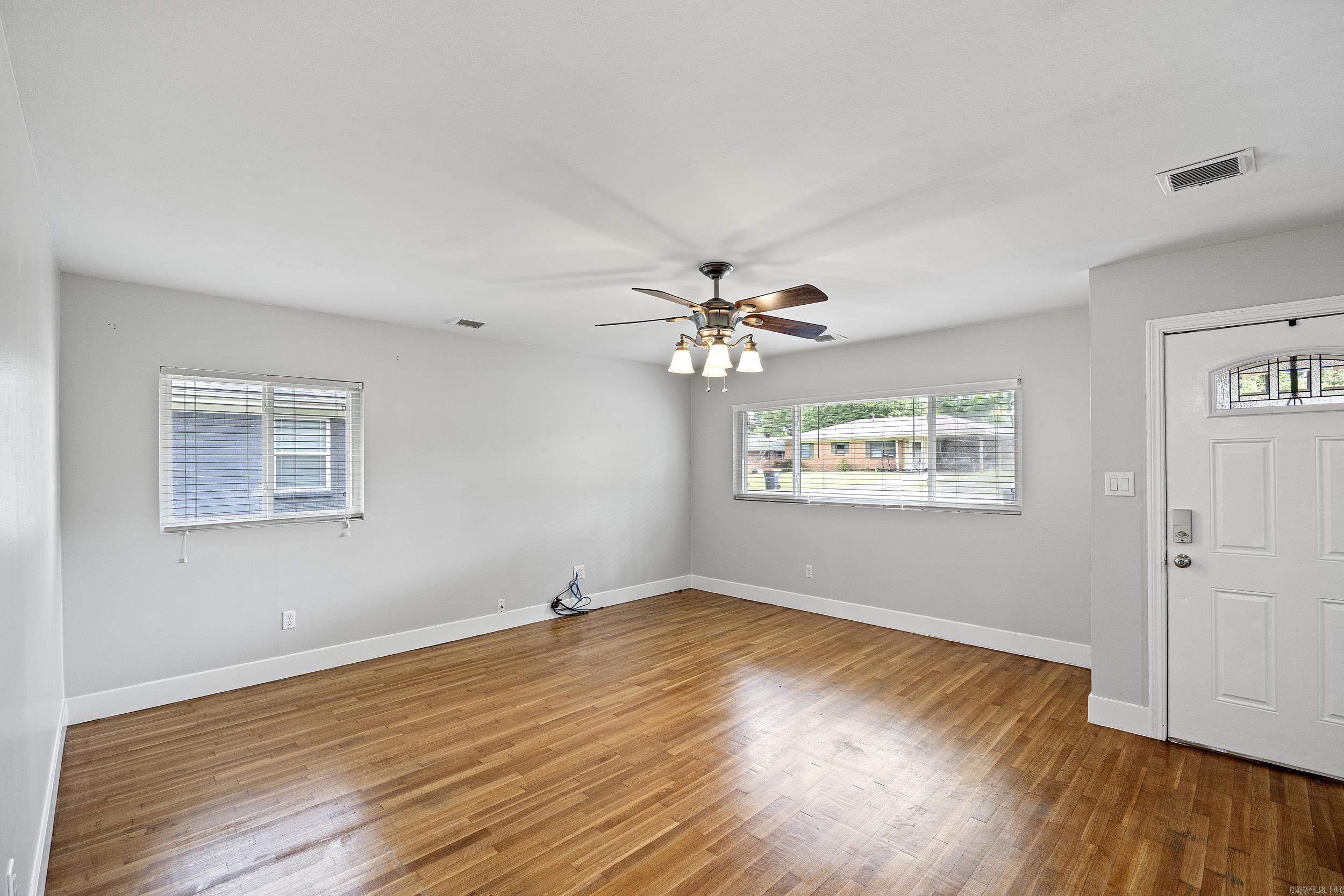 1904 S Boulder  Russellville, AR