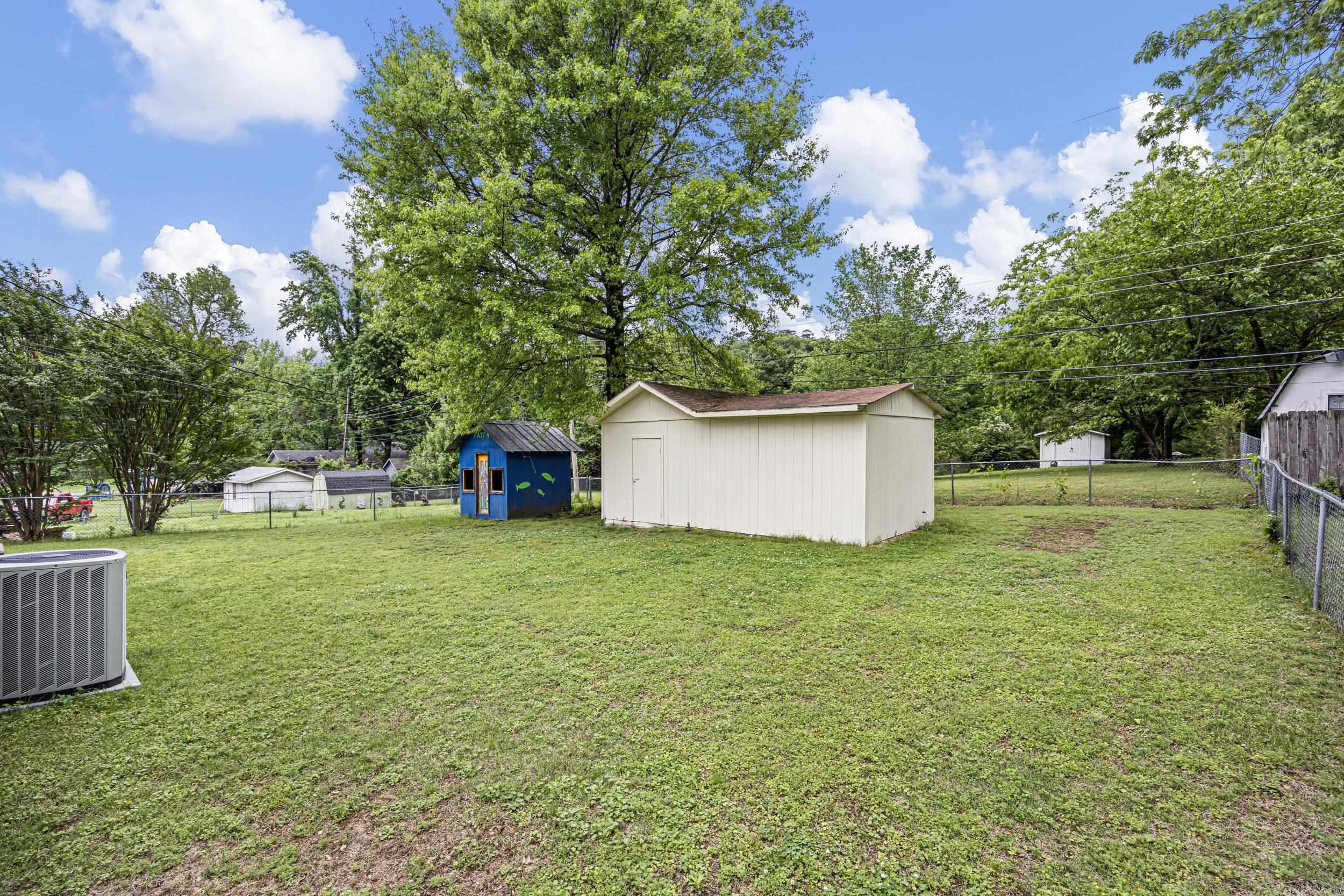 1904 S Boulder  Russellville, AR