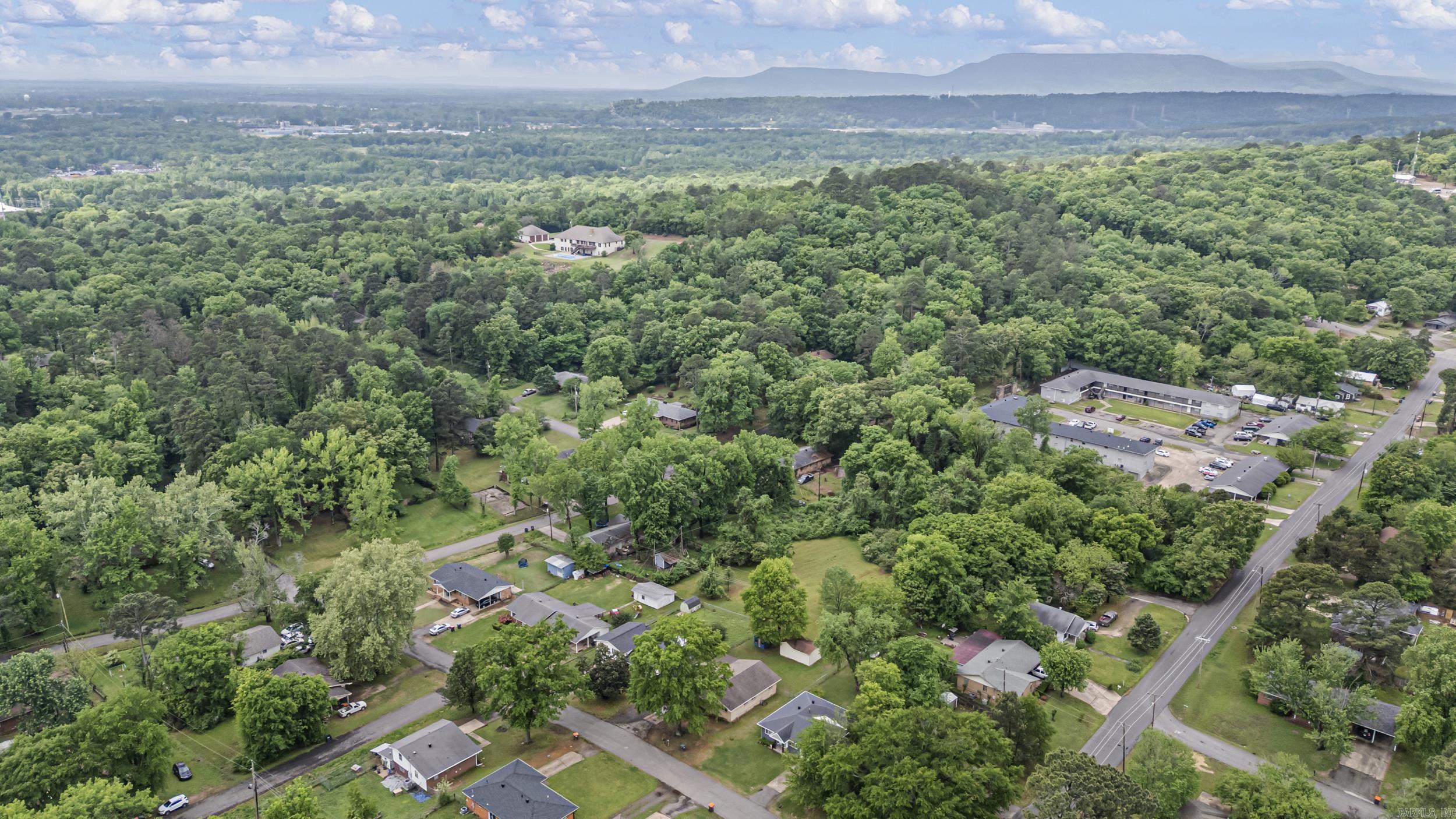 1904 S Boulder  Russellville, AR