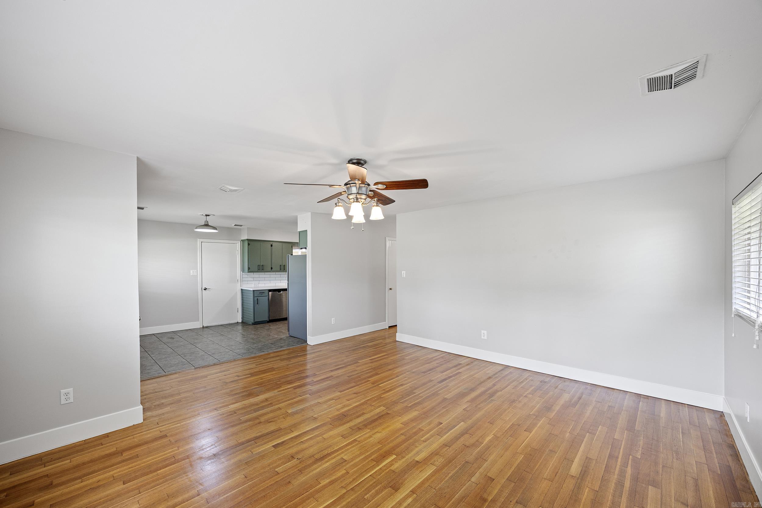 1904 S Boulder  Russellville, AR