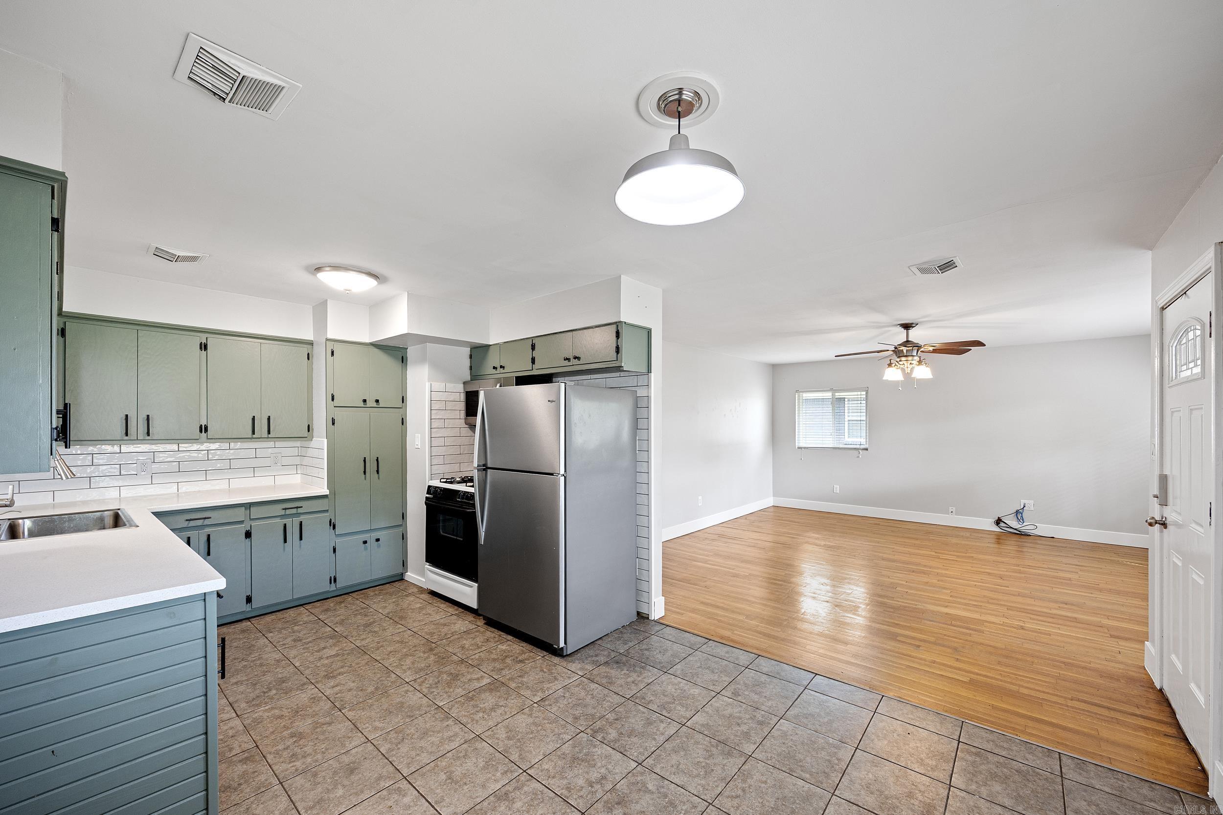 1904 S Boulder  Russellville, AR