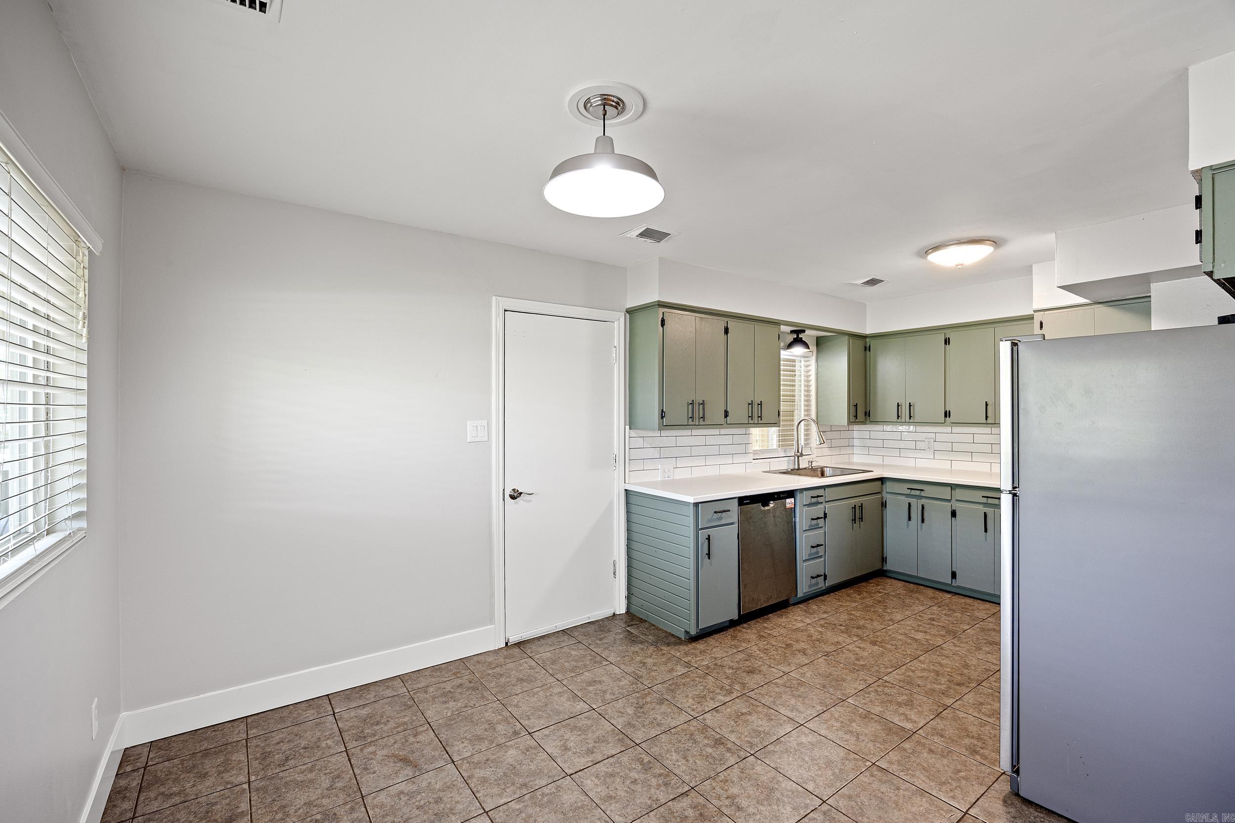 1904 S Boulder  Russellville, AR