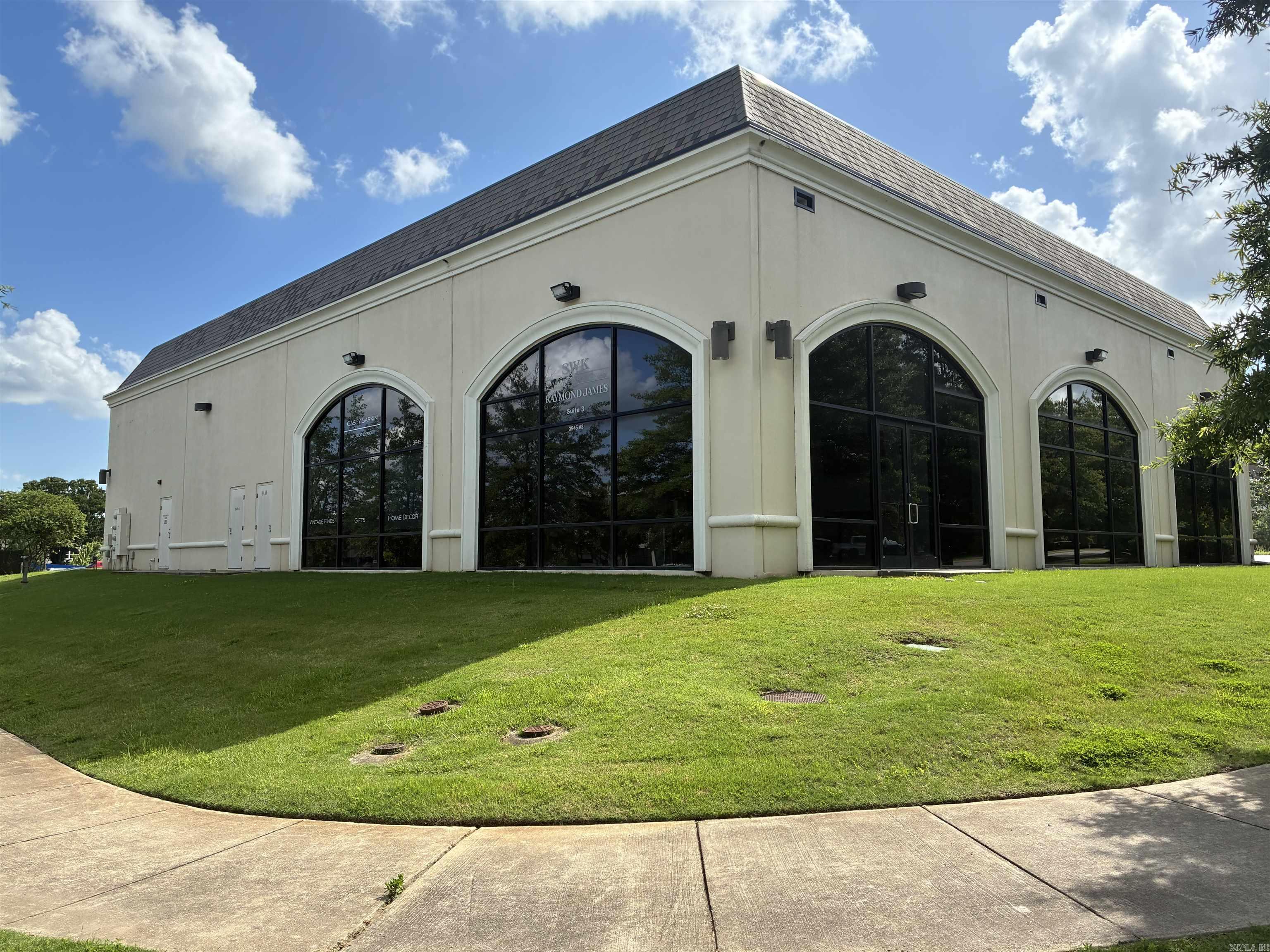 3945 N Vantage  Fayetteville, AR