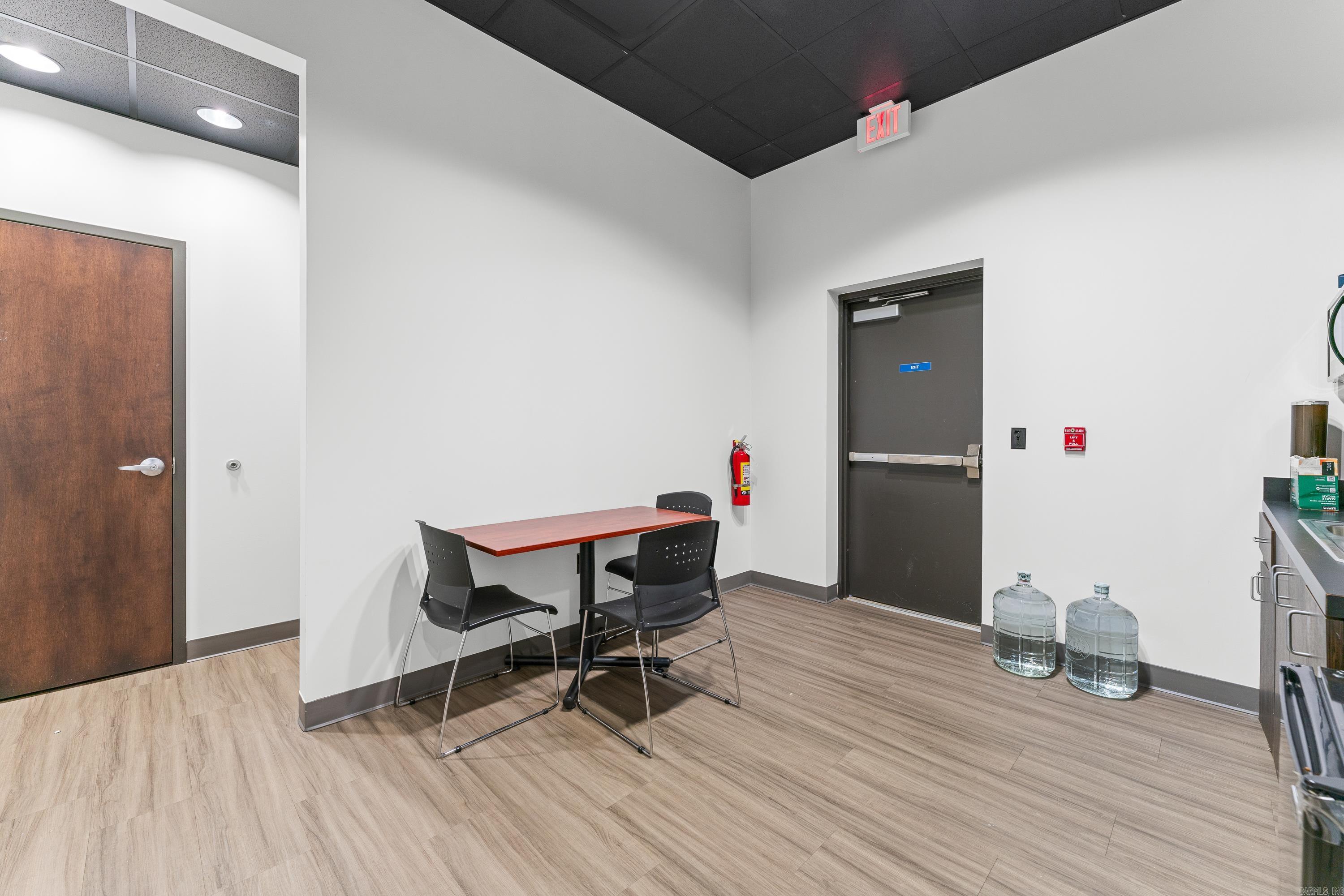 3945 N Vantage  Fayetteville, AR