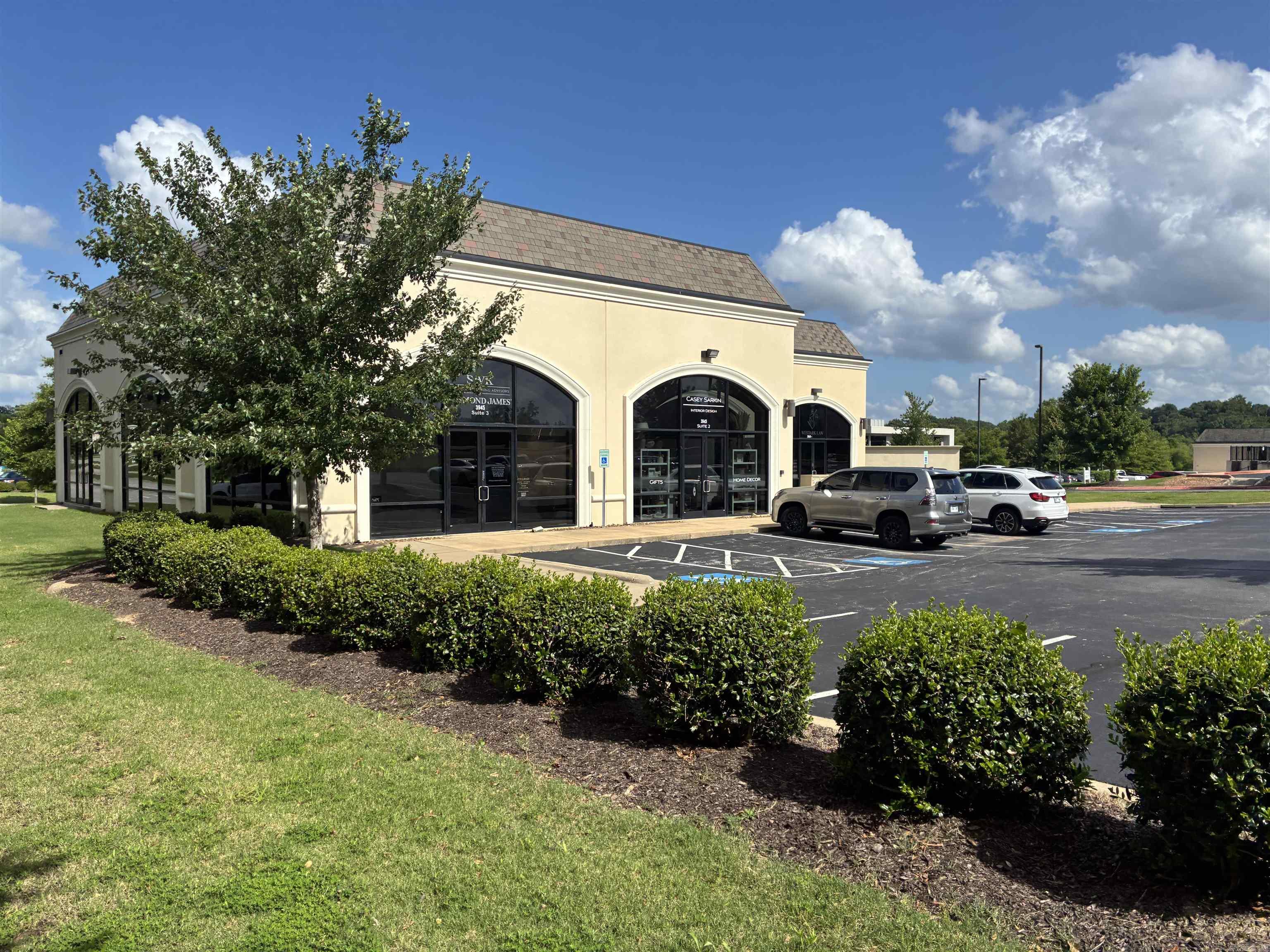 3945 N Vantage  Fayetteville, AR