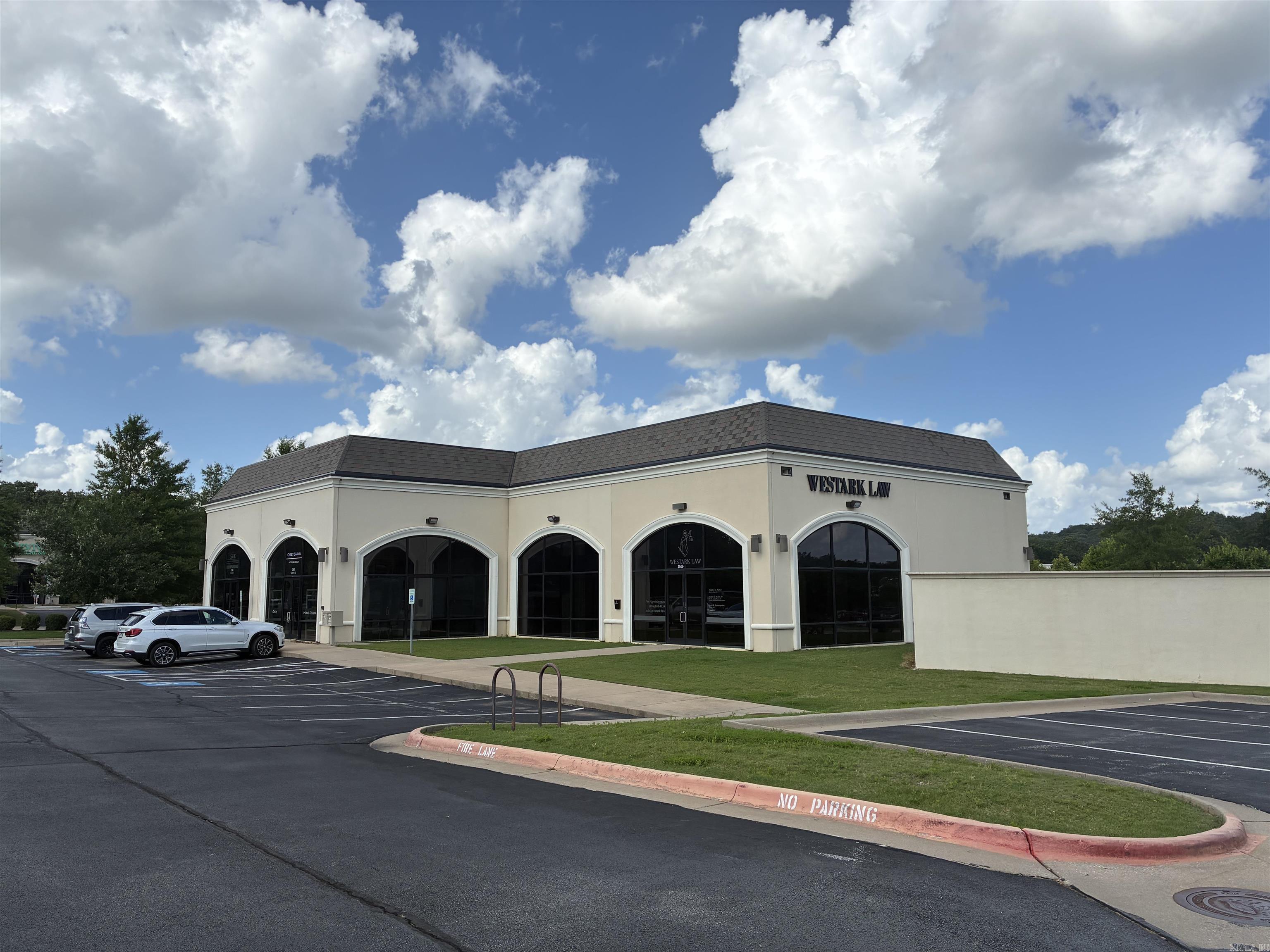 3945 N Vantage  Fayetteville, AR