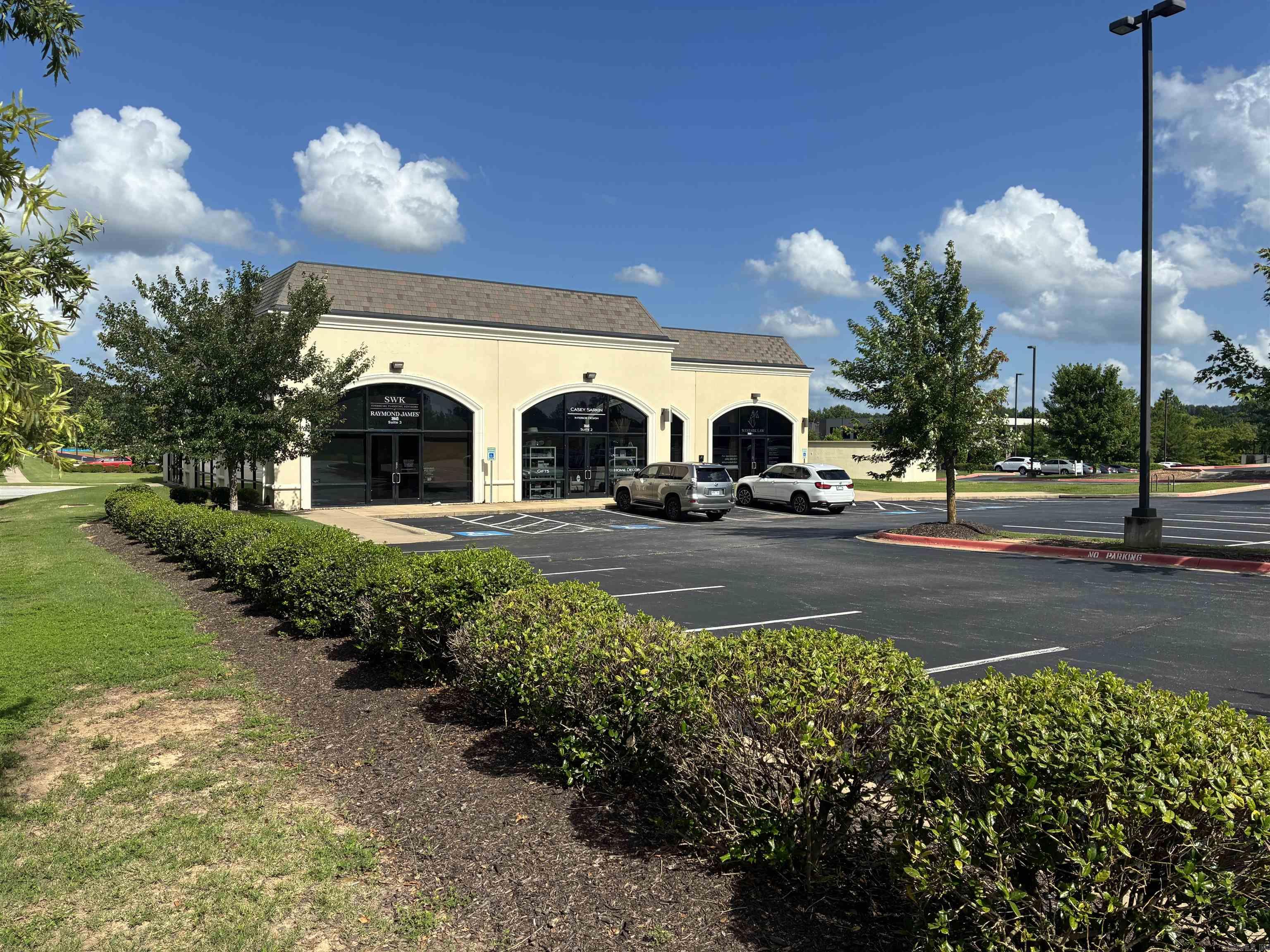 3945 N Vantage  Fayetteville, AR