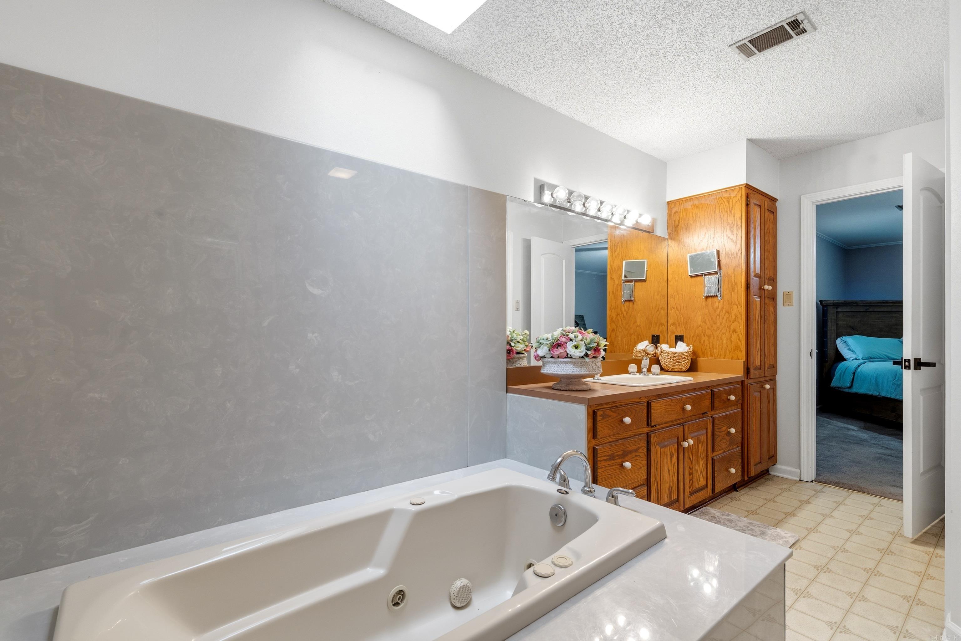 324 Farquharson Ln  Pearcy, AR